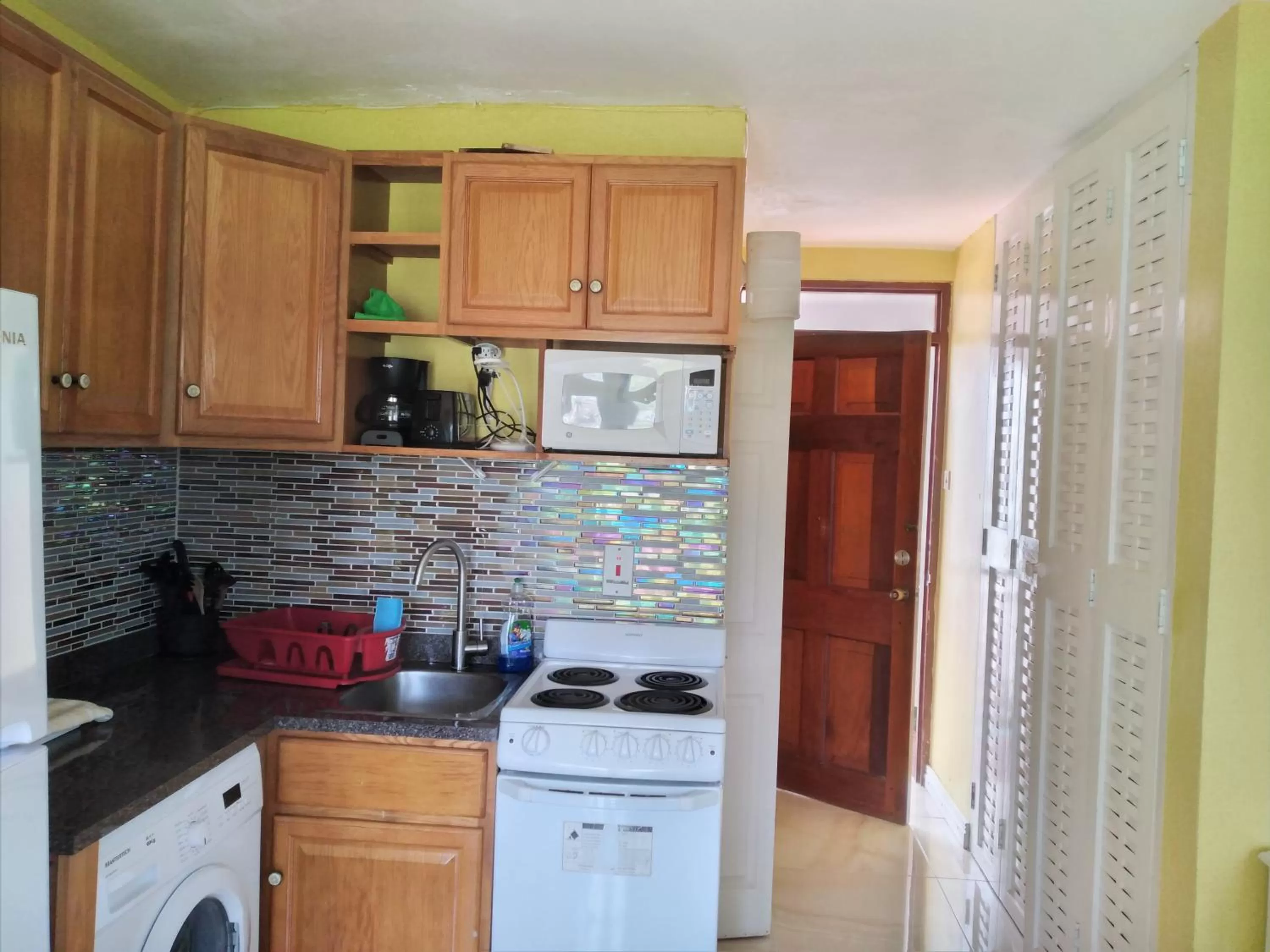 Kitchen or kitchenette, Kitchen/Kitchenette in Seacastles by the beach/pool