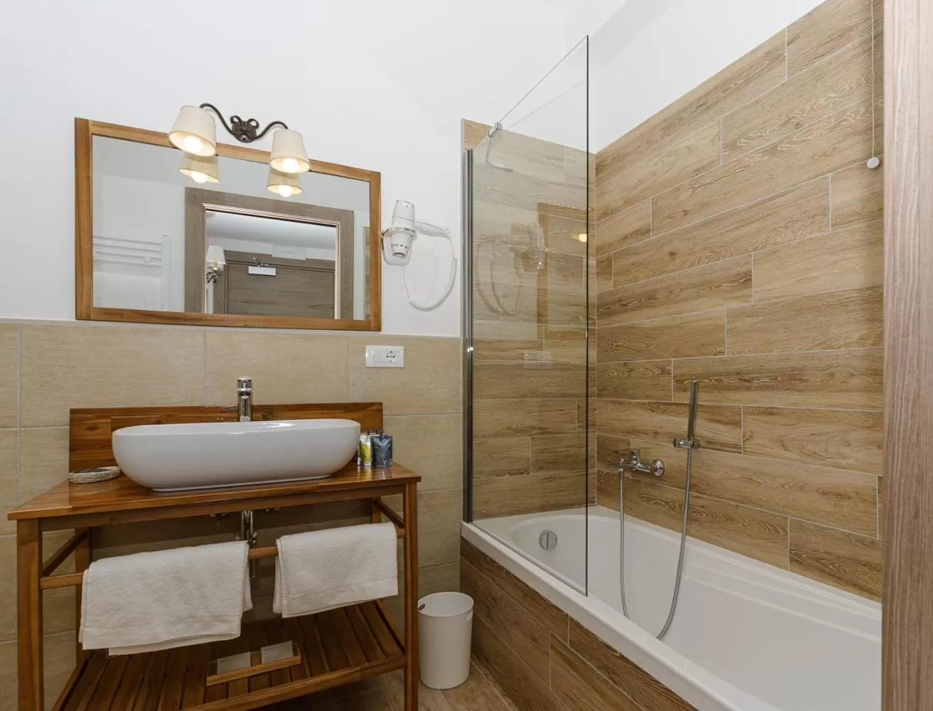 Bathroom in Relais Chalons d’Orange