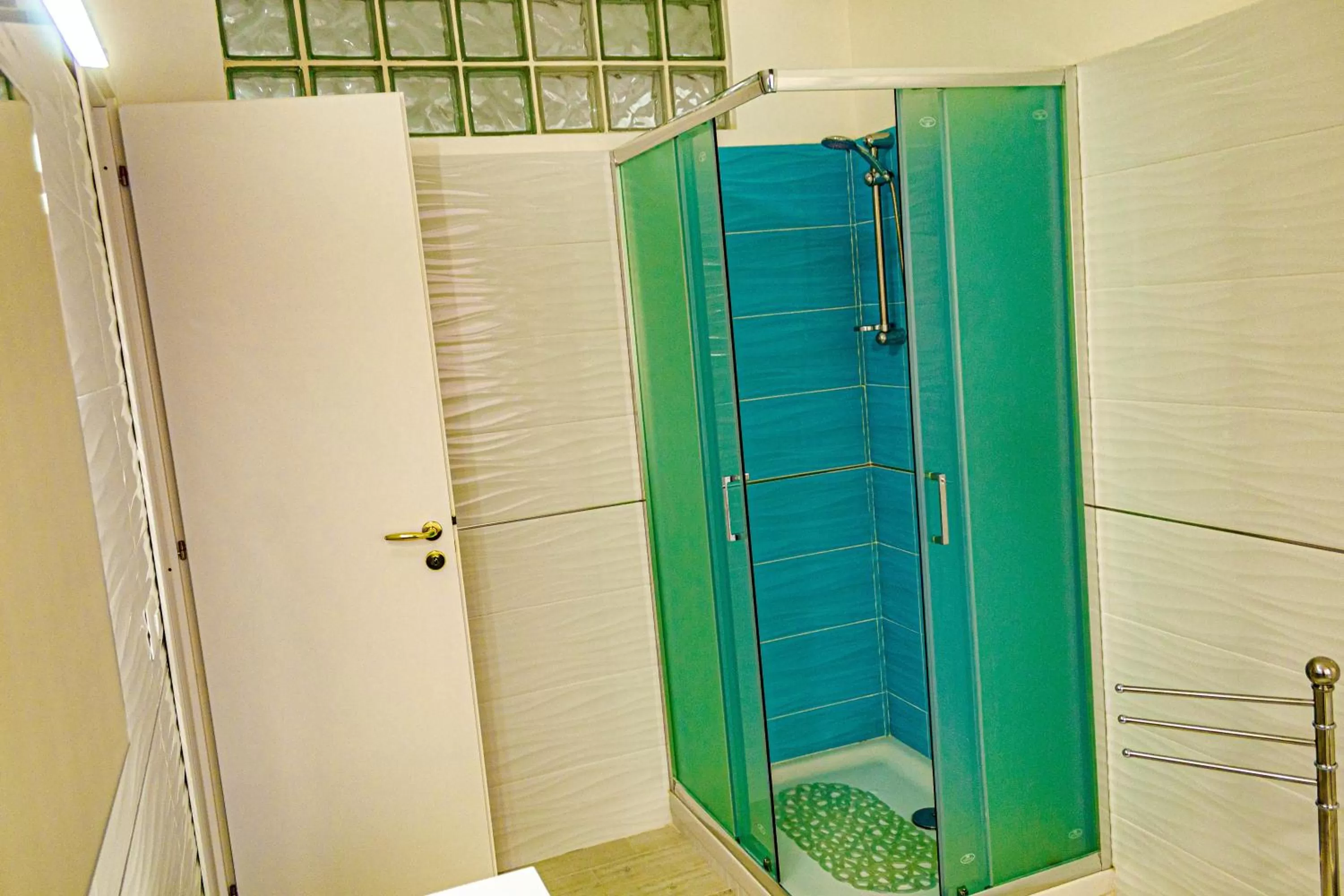 Bathroom in Bed end Breakfast Mediterraneo