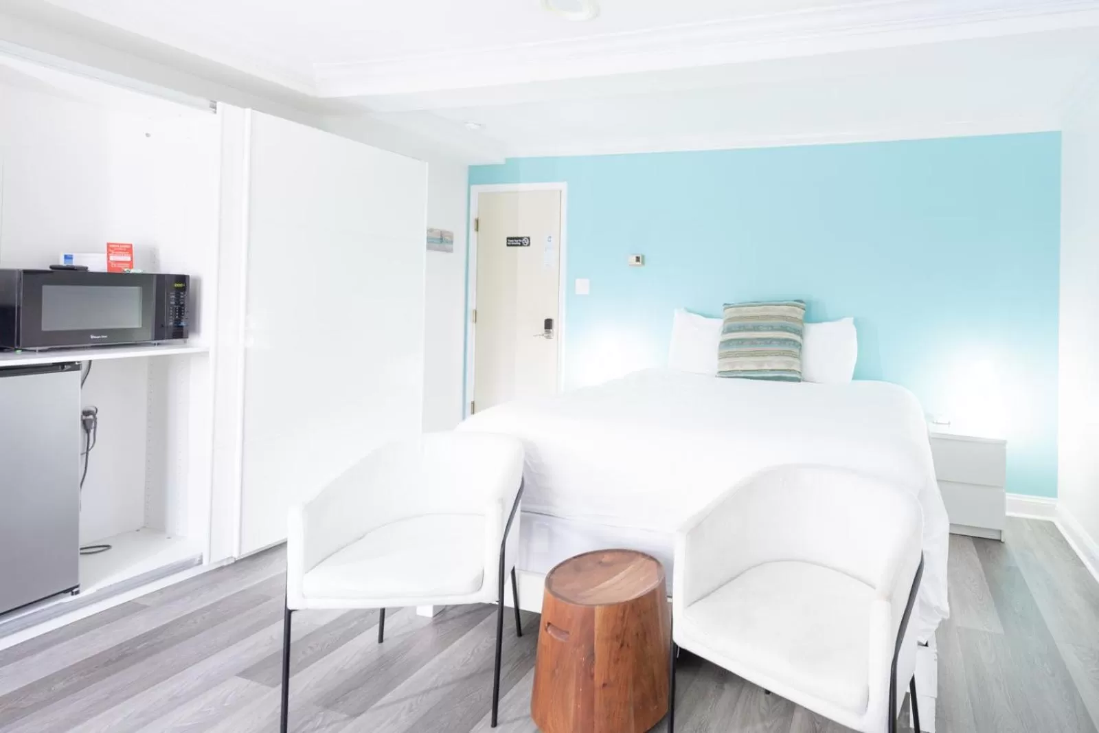 Bed in Canalside Inn