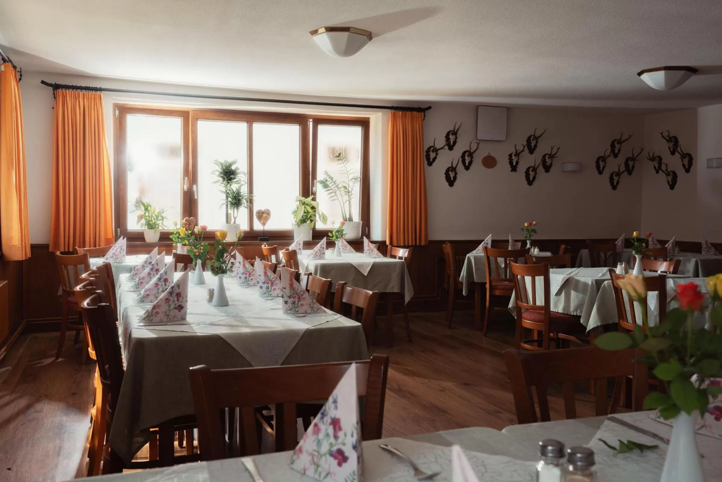 Restaurant/places to eat in Gasthof Hosbein