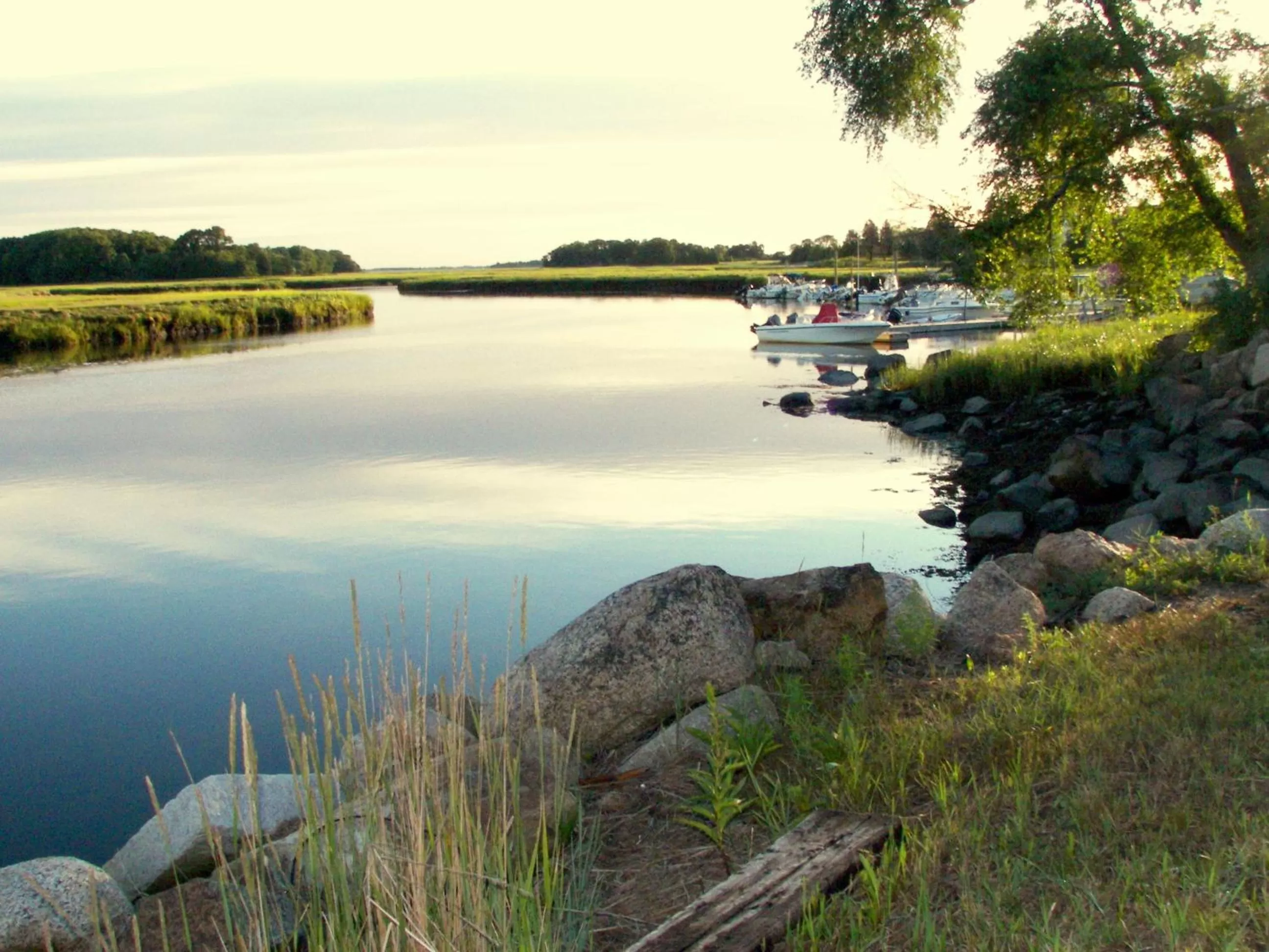 River view in Shea's Riverside Inn & Motel