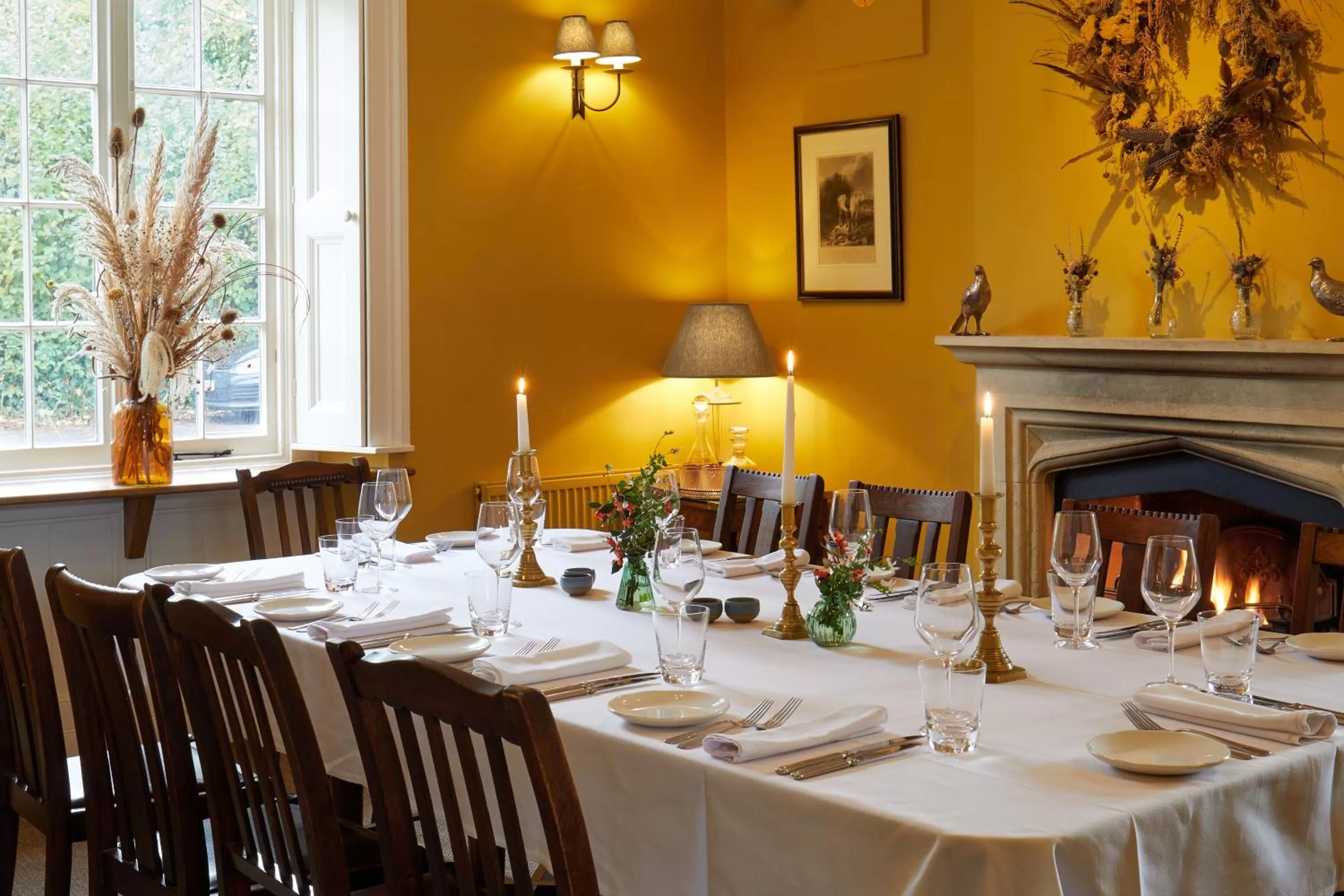 Restaurant/Places to Eat in The Queens Arms