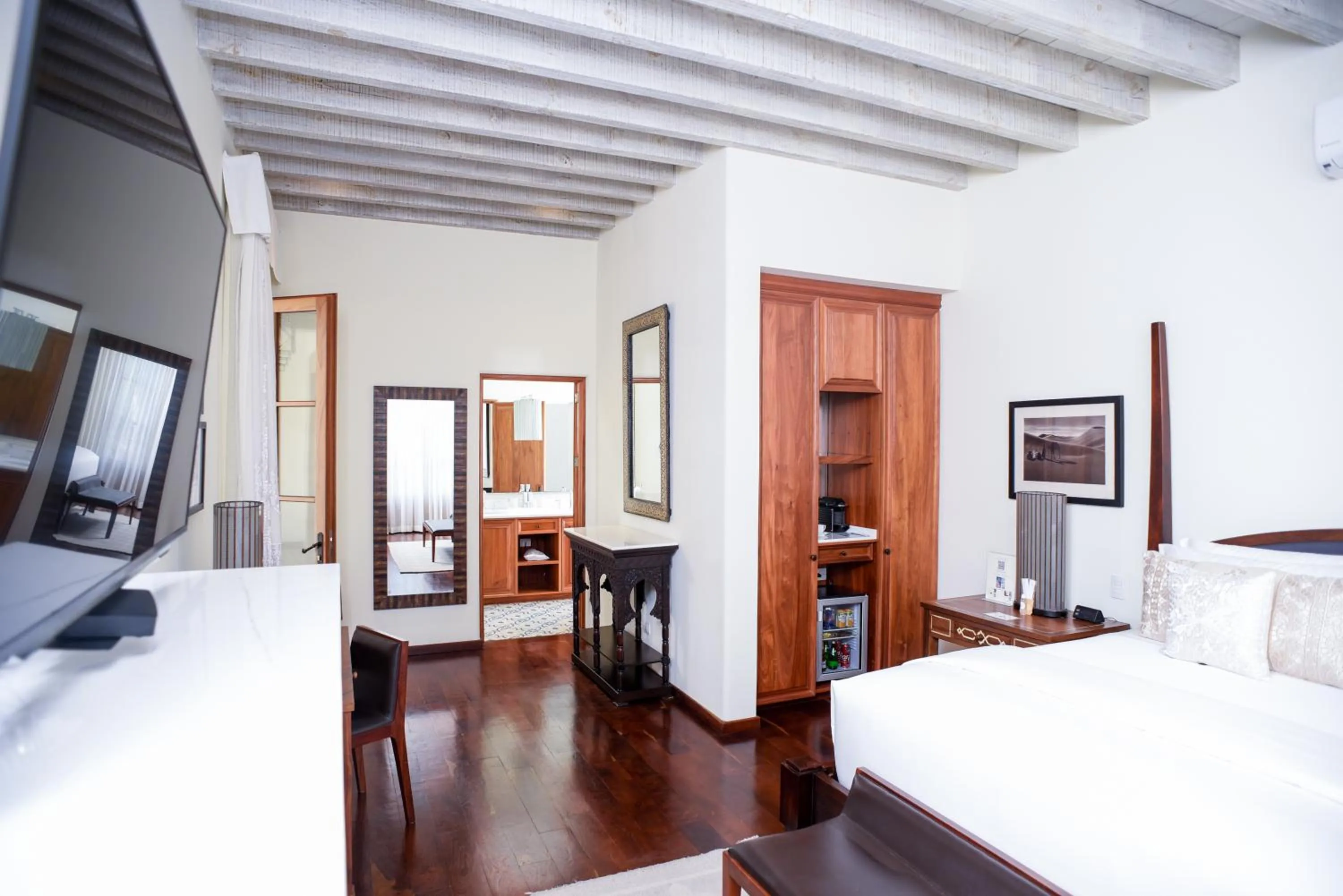 Photo of the whole room, Bed in Hotel Casa Blanca 7