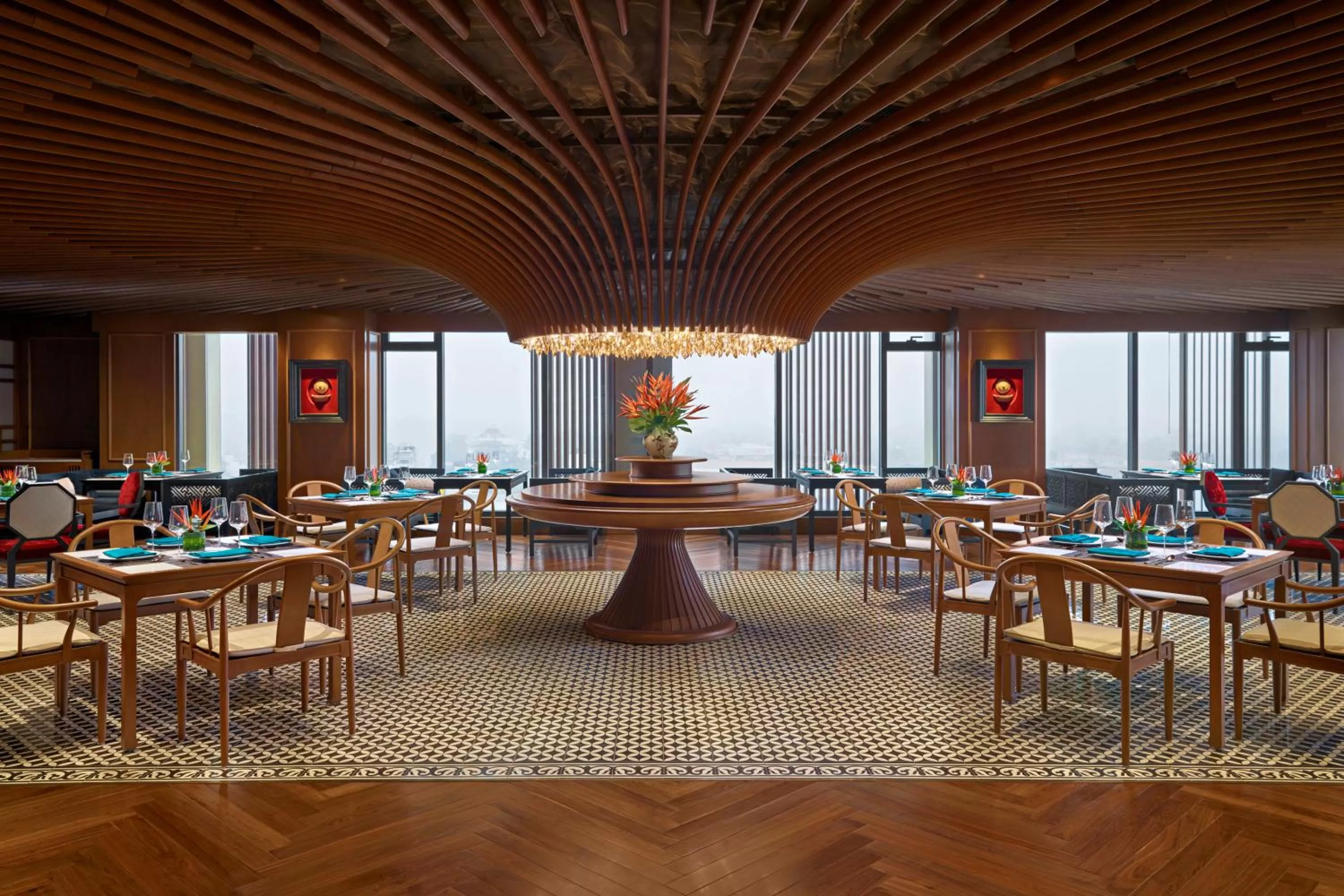 Restaurant/places to eat in Grand Mercure Hanoi