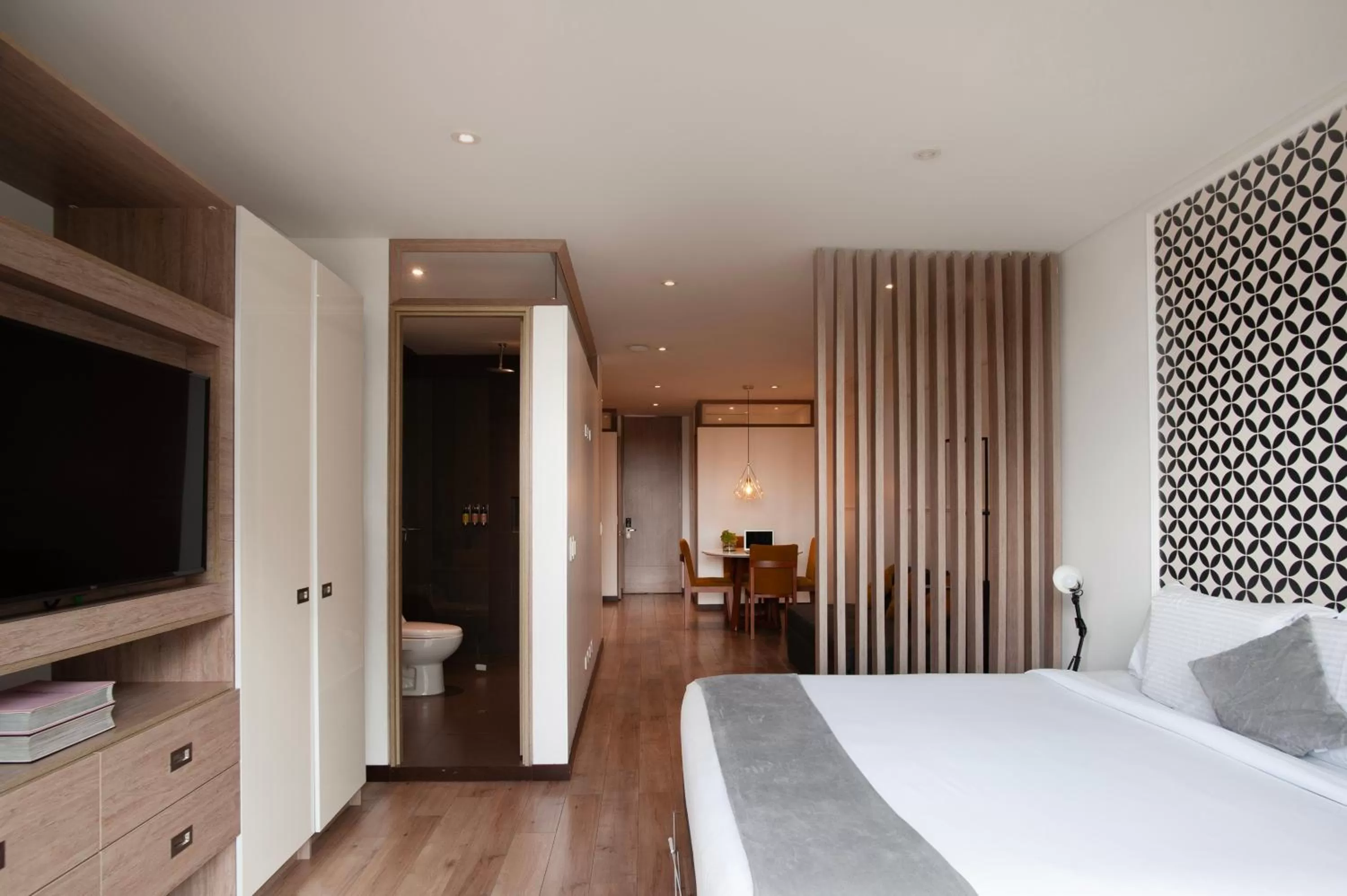 Photo of the whole room, Bed in Hemma Bogotá Country Luxury Suites Hotel