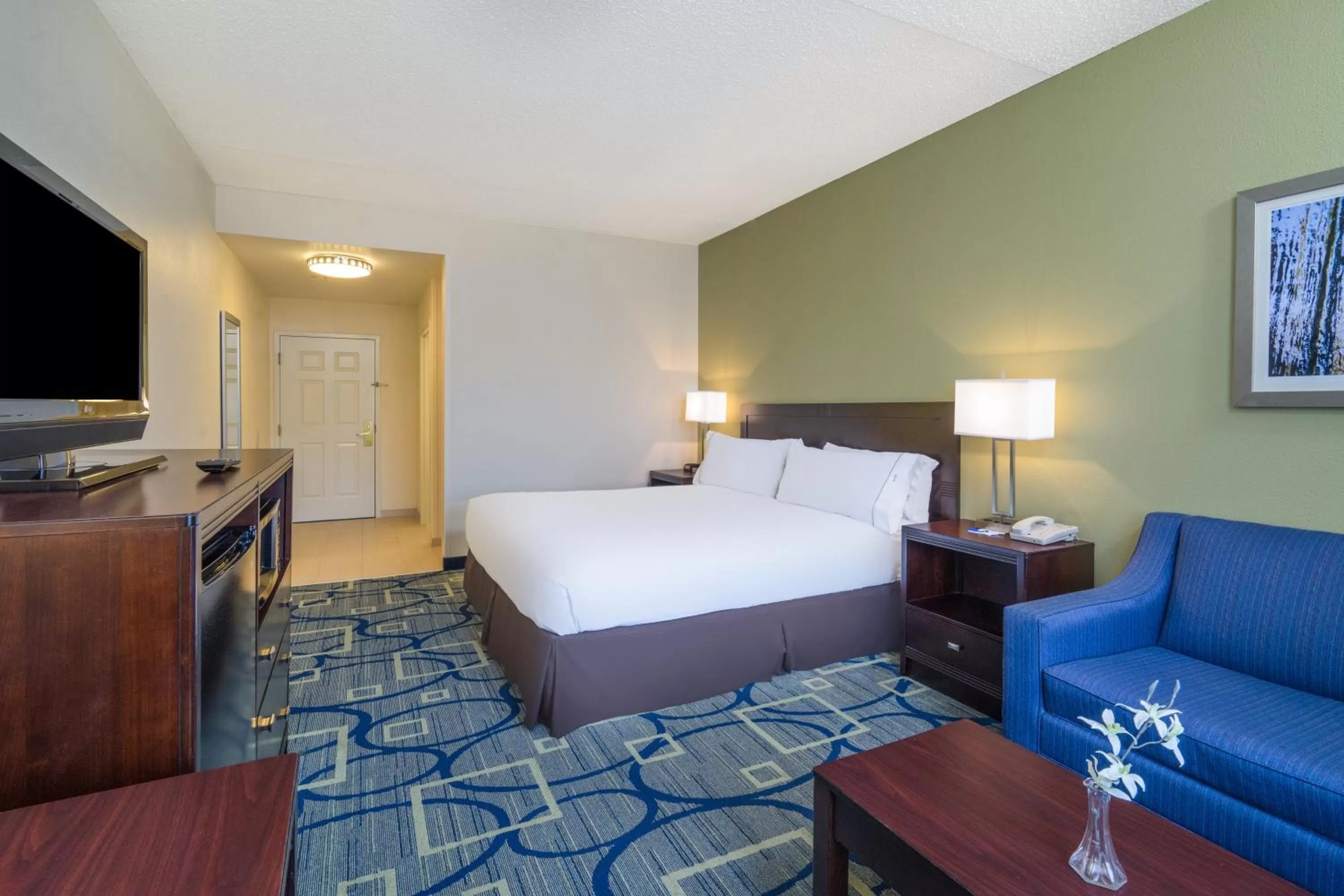 Photo of the whole room, Bed in Holiday Inn Express Hotel & Suites Easton by IHG