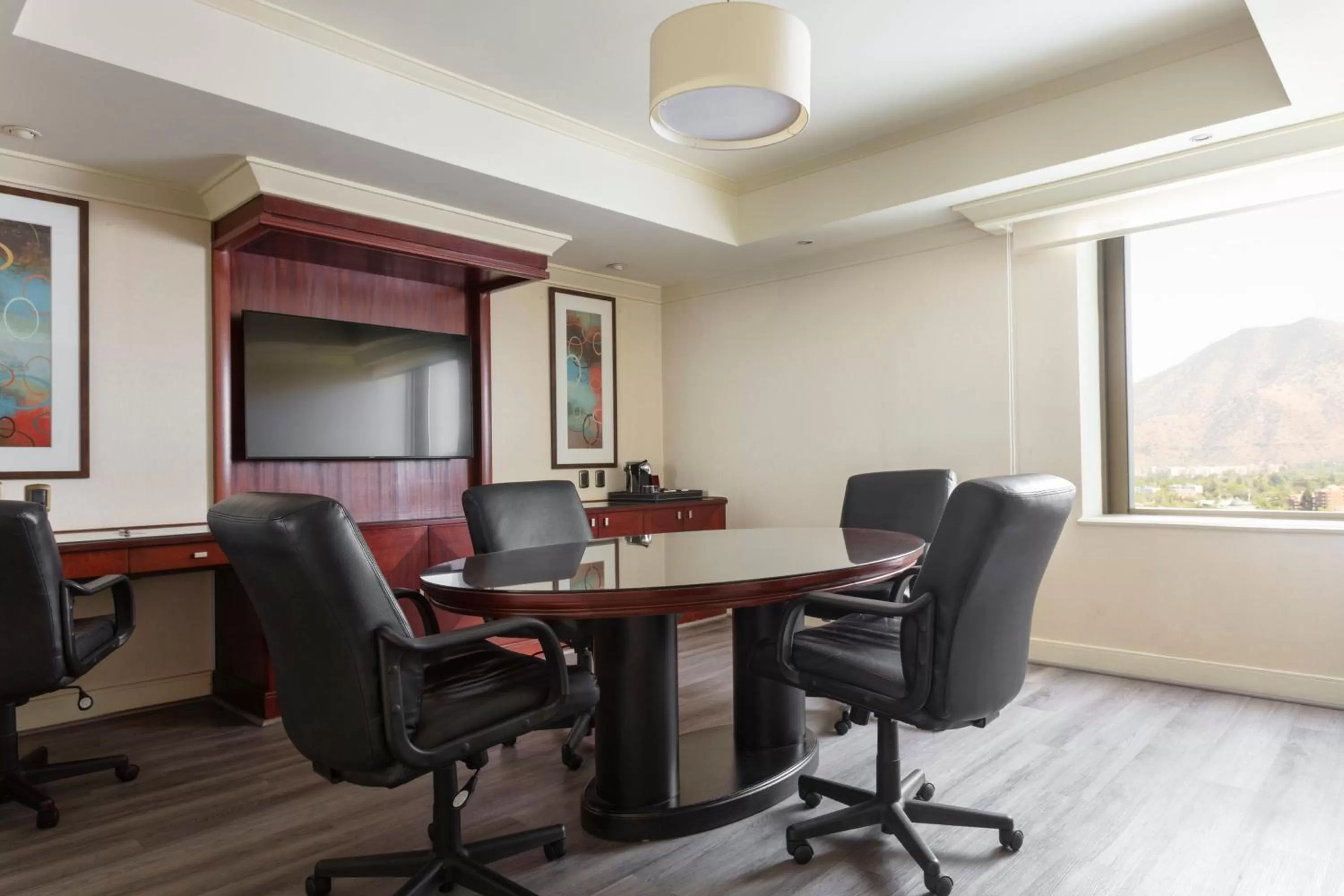 Photo of the whole room in Santiago Marriott Hotel