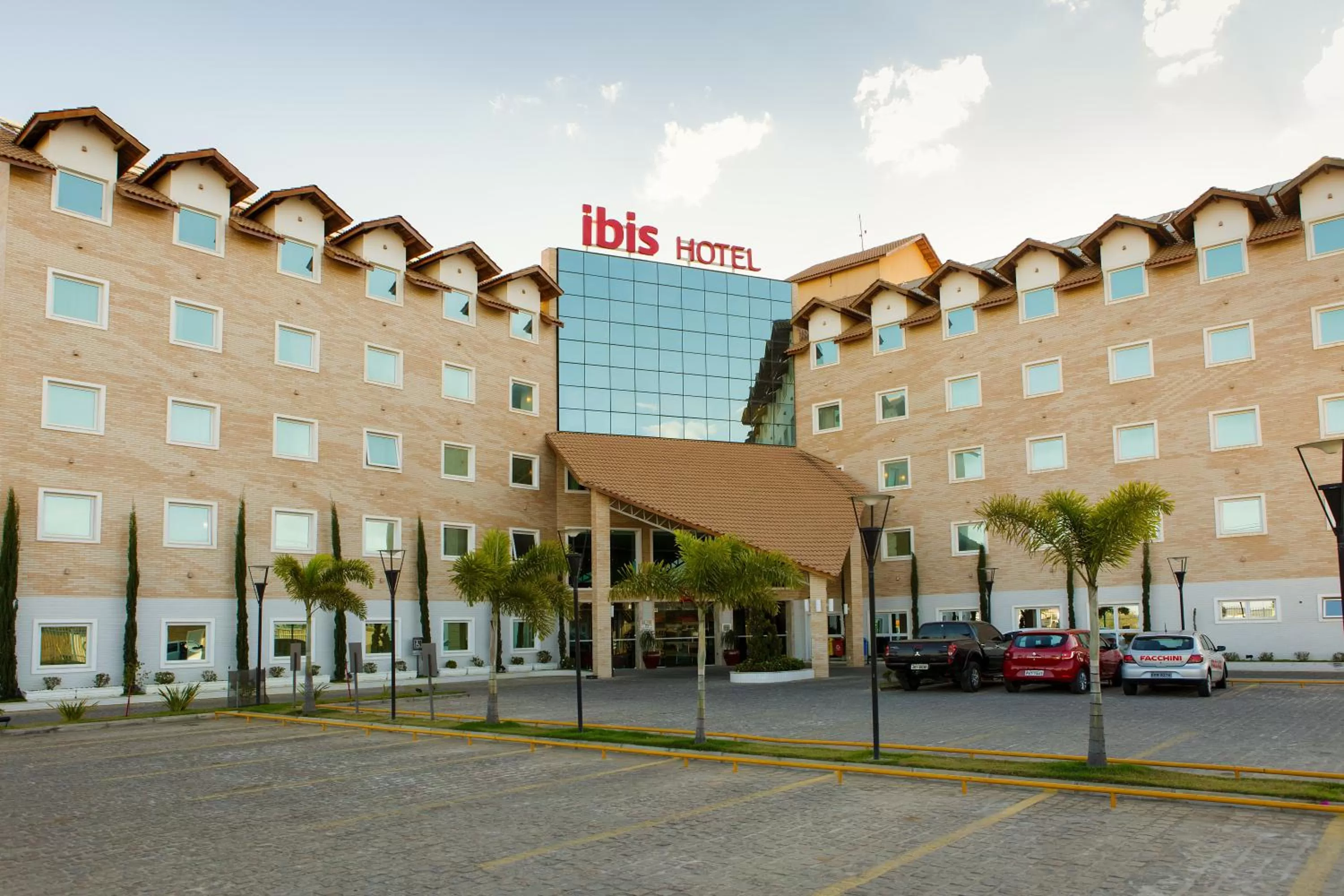 Facade/entrance in ibis Vitoria da Conquista