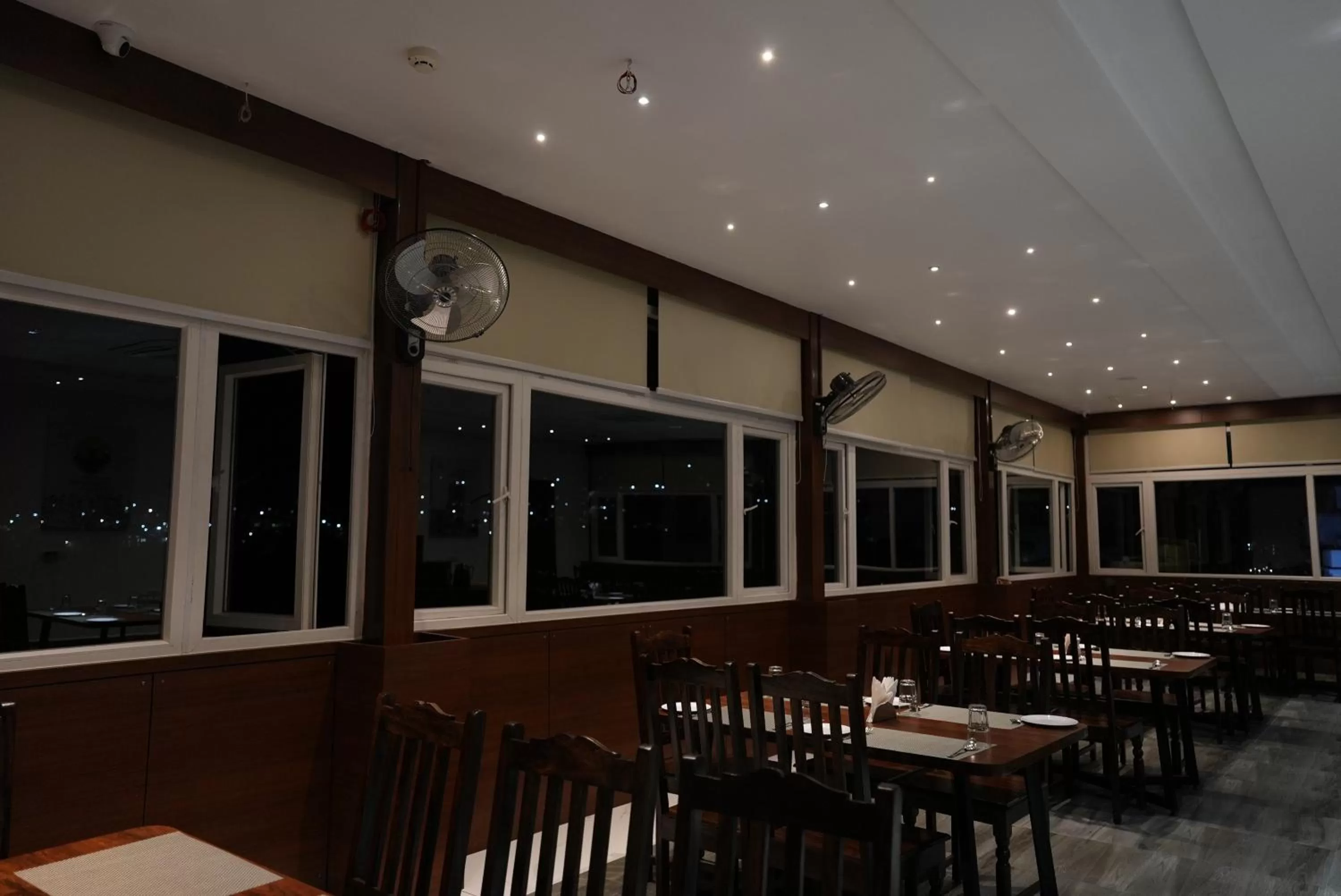 Restaurant/places to eat in Eden Park Boutique Hotel