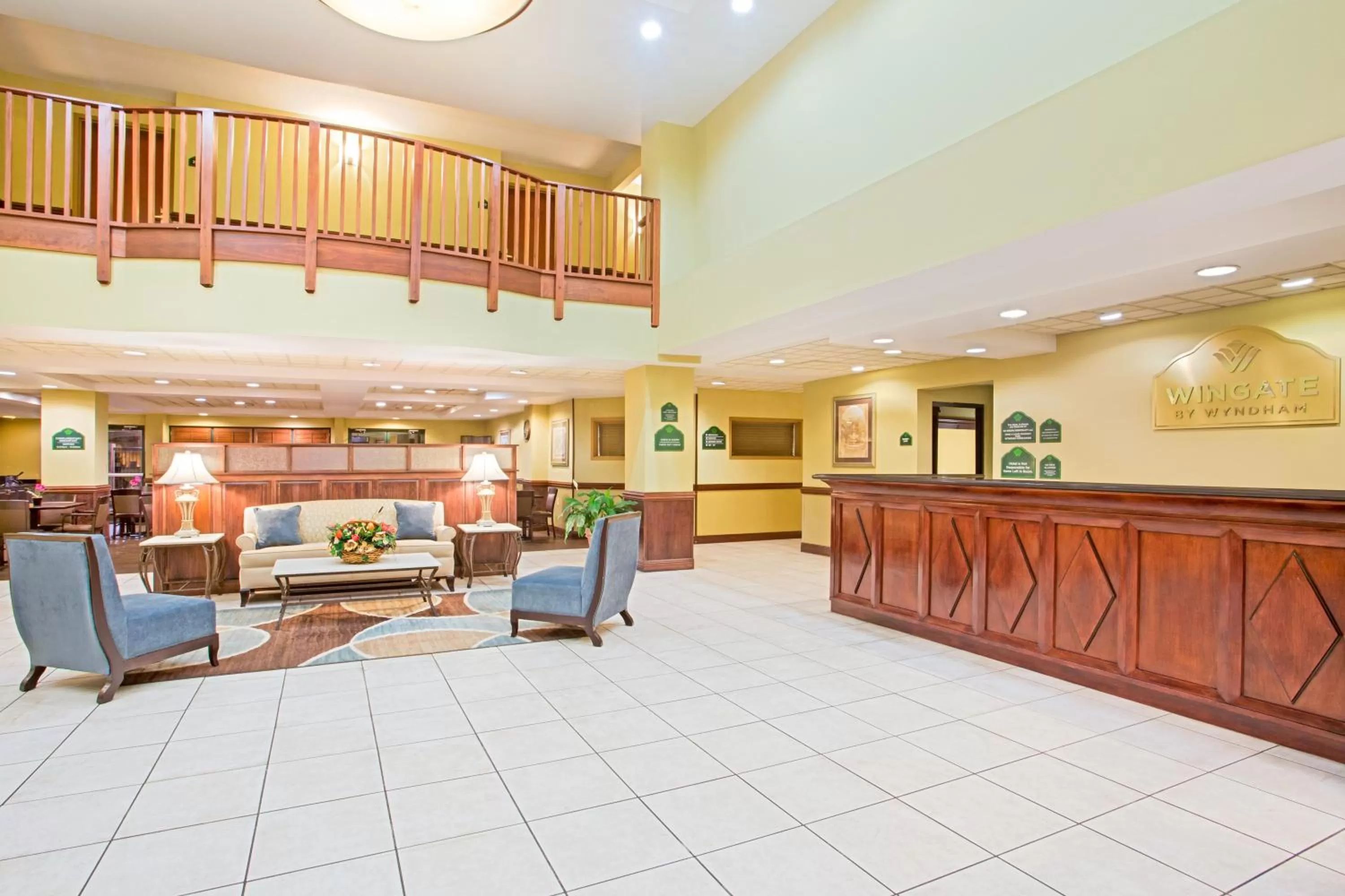 Lobby or reception in Holiday Inn Express & Suites - Mobile - I-65 by IHG