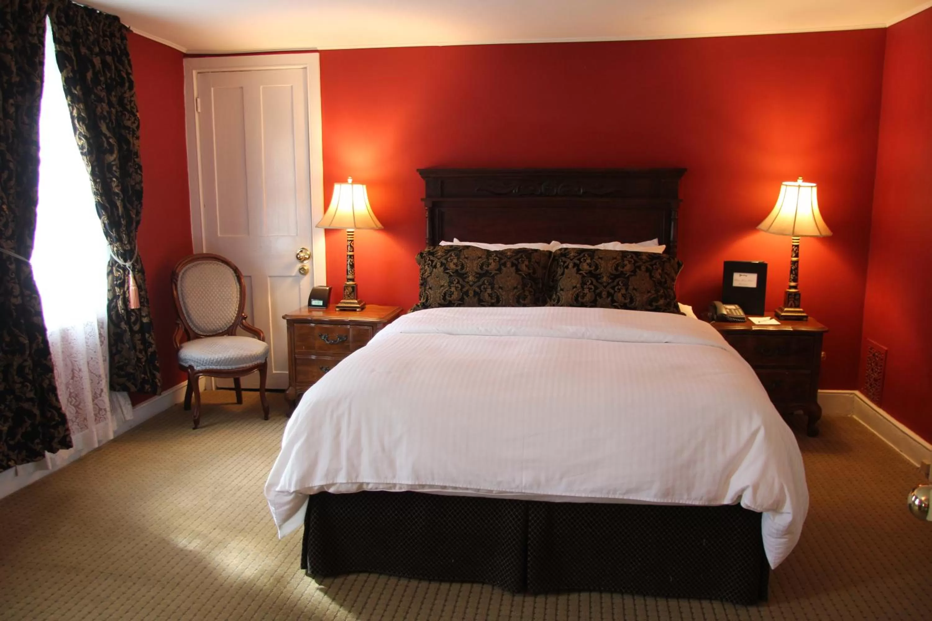 Bed in Morris House Hotel