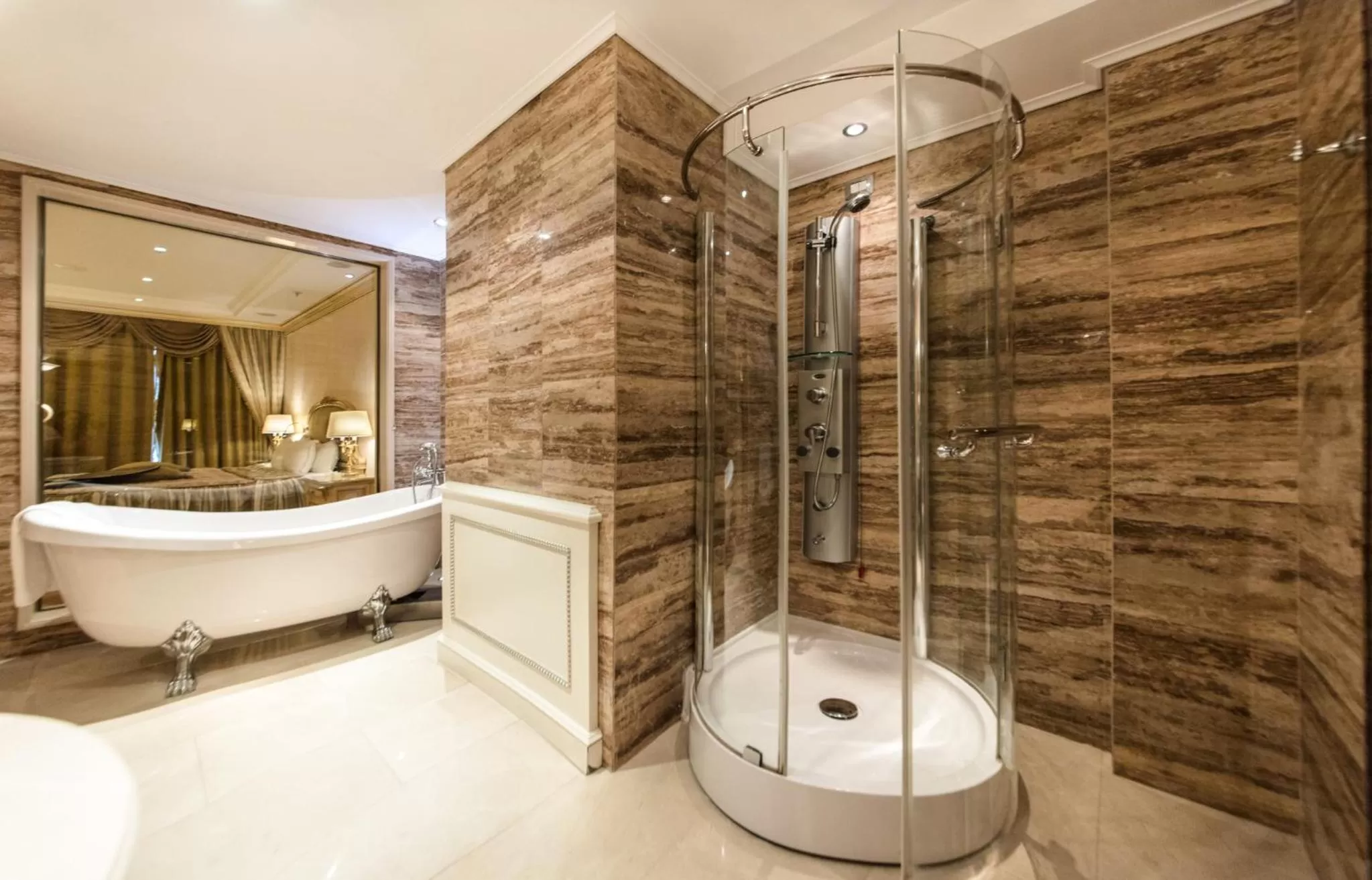 Shower in Xheko Imperial Luxury Hotel & SPA