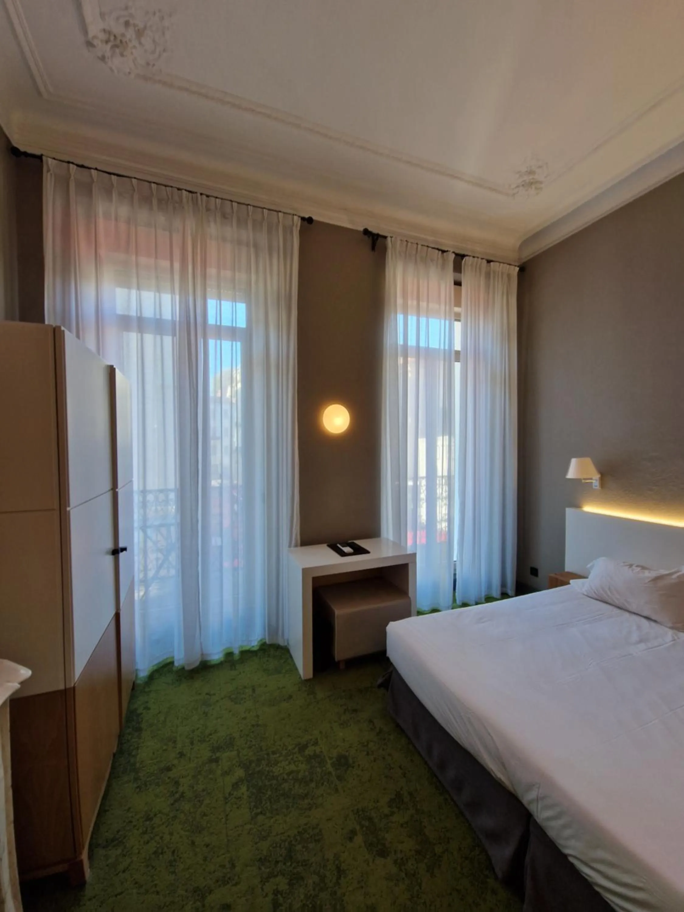 Bedroom, Bed in Hôtel La Villa Tosca