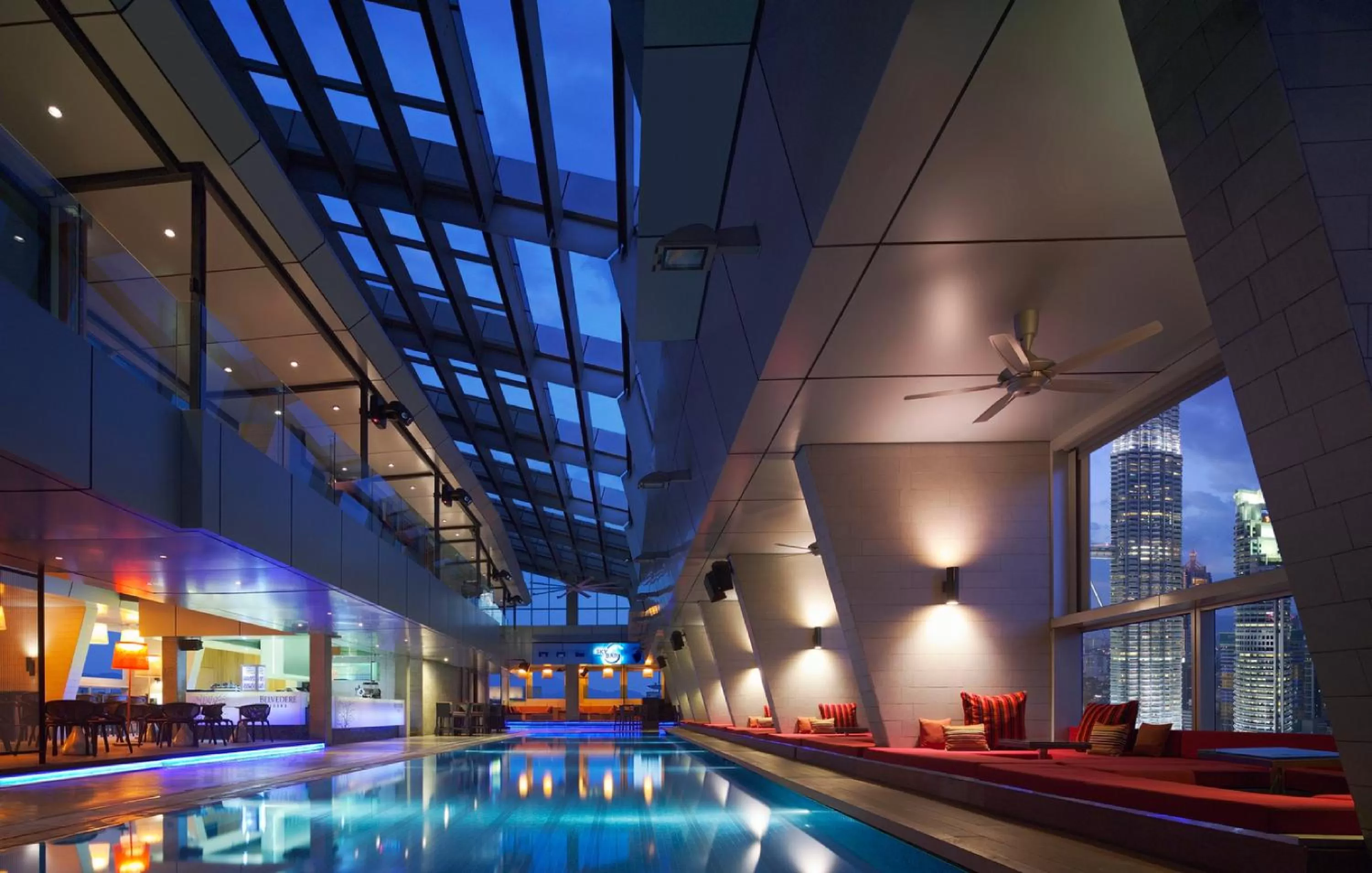 Swimming pool in Traders Hotel, Kuala Lumpur