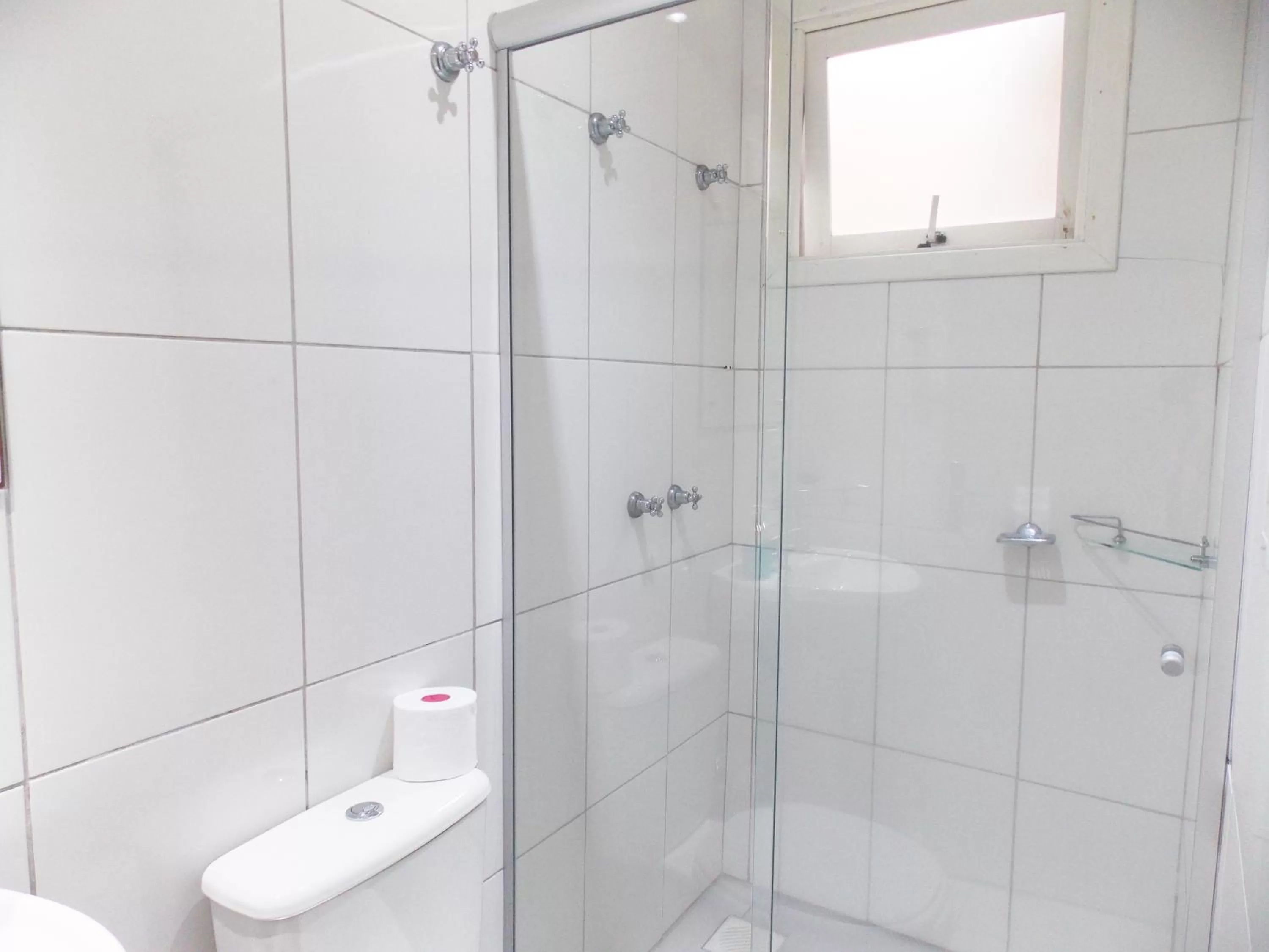 Toilet, Bathroom in Hotel Visão