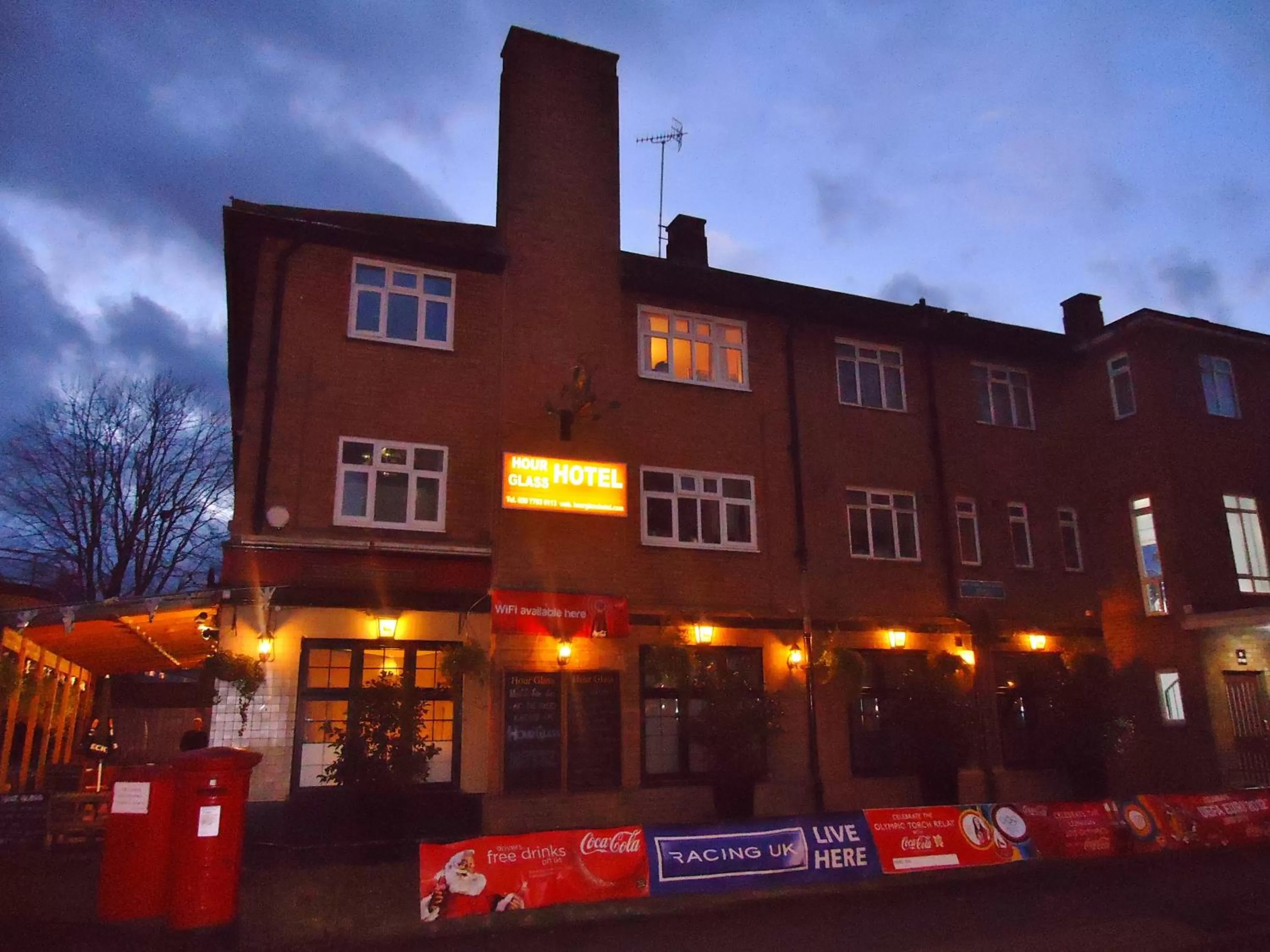 Facade/entrance in Hour Glass Hotel