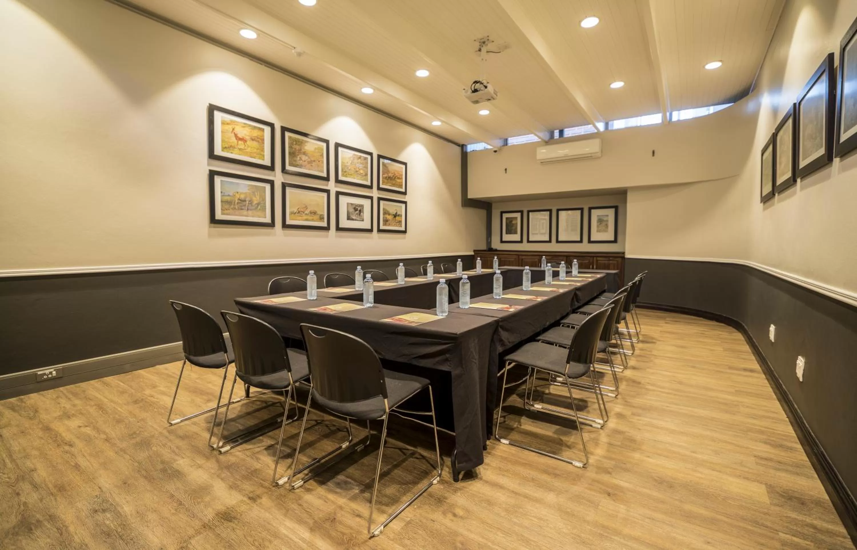 Business facilities in Hotel 224 & Apartments