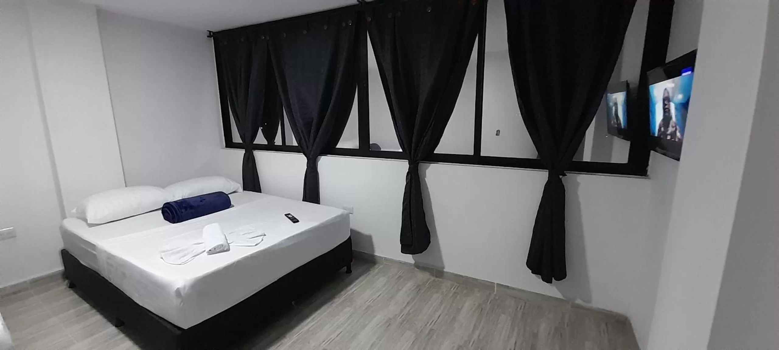 TV and multimedia, Bed in Hotel Caldas Real