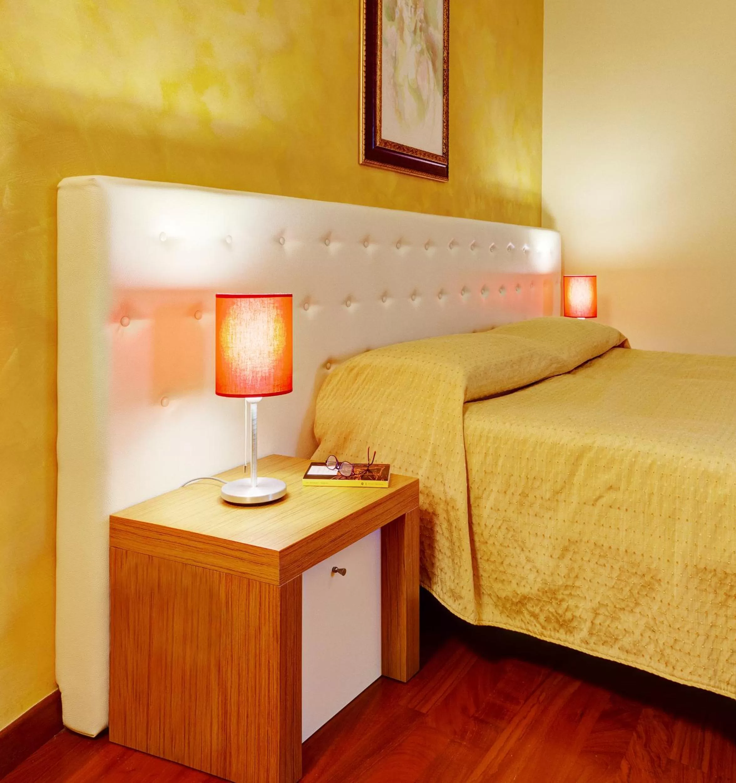 Double Room in Hotel Ghalà