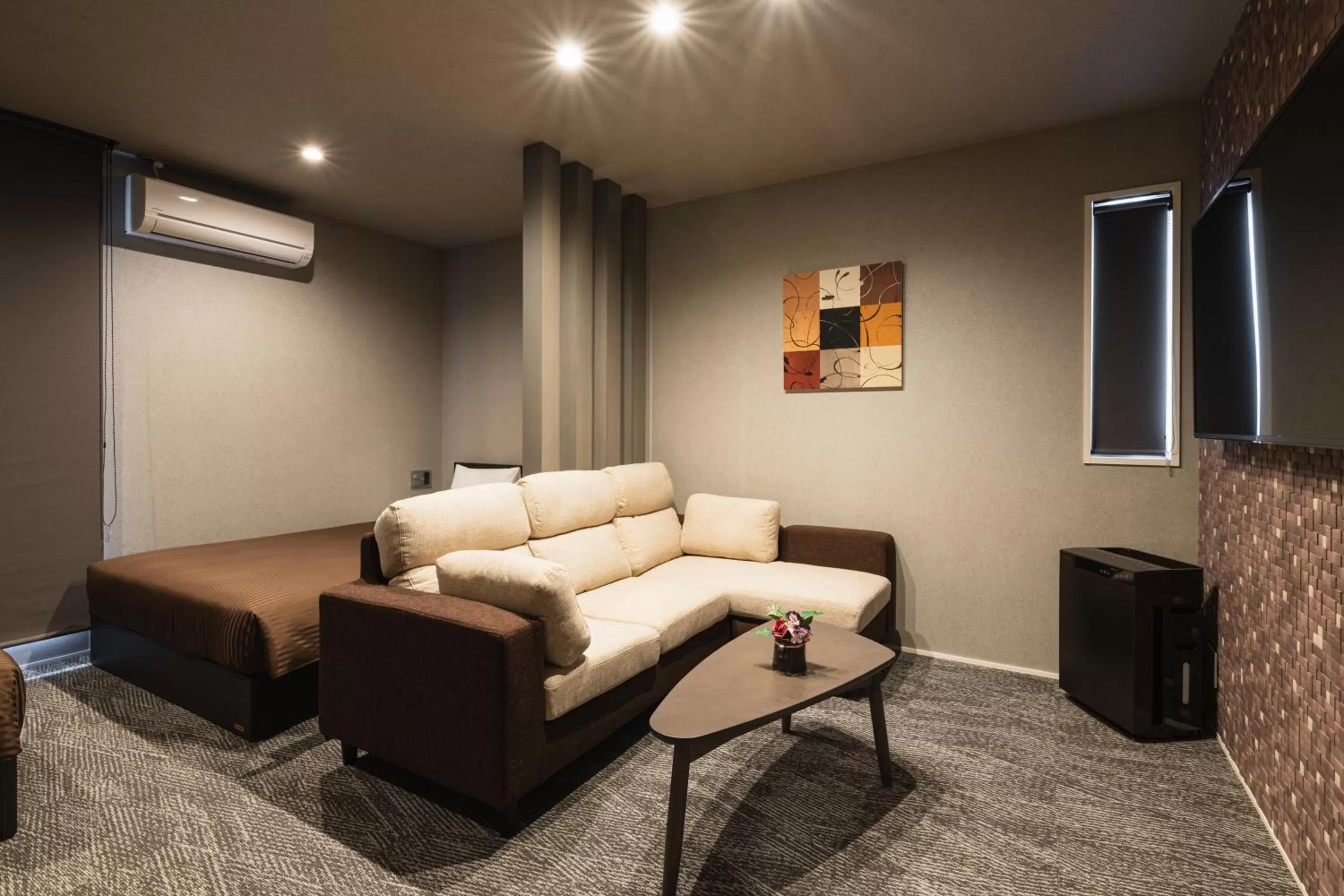 Photo of the whole room in GRAND BASE Hakata Naraya