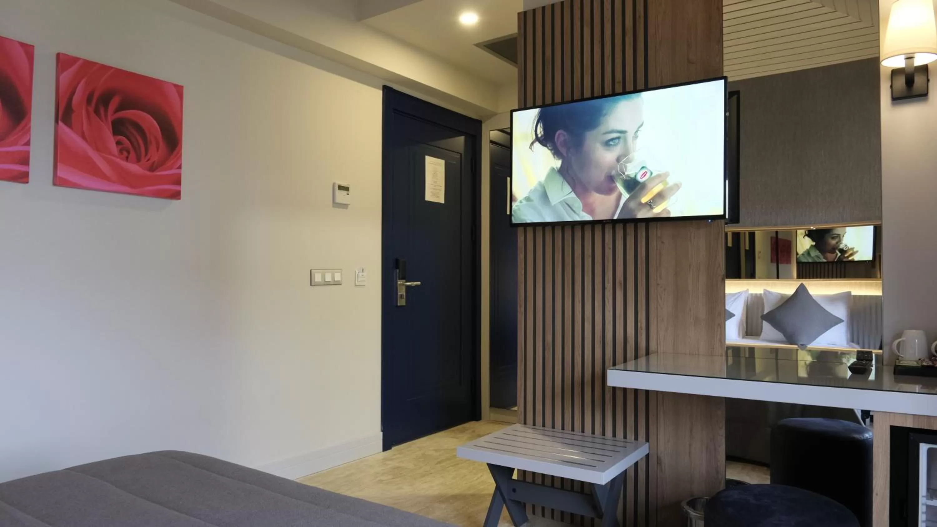 TV/Entertainment Center in Ariel Hotel Alaçatı