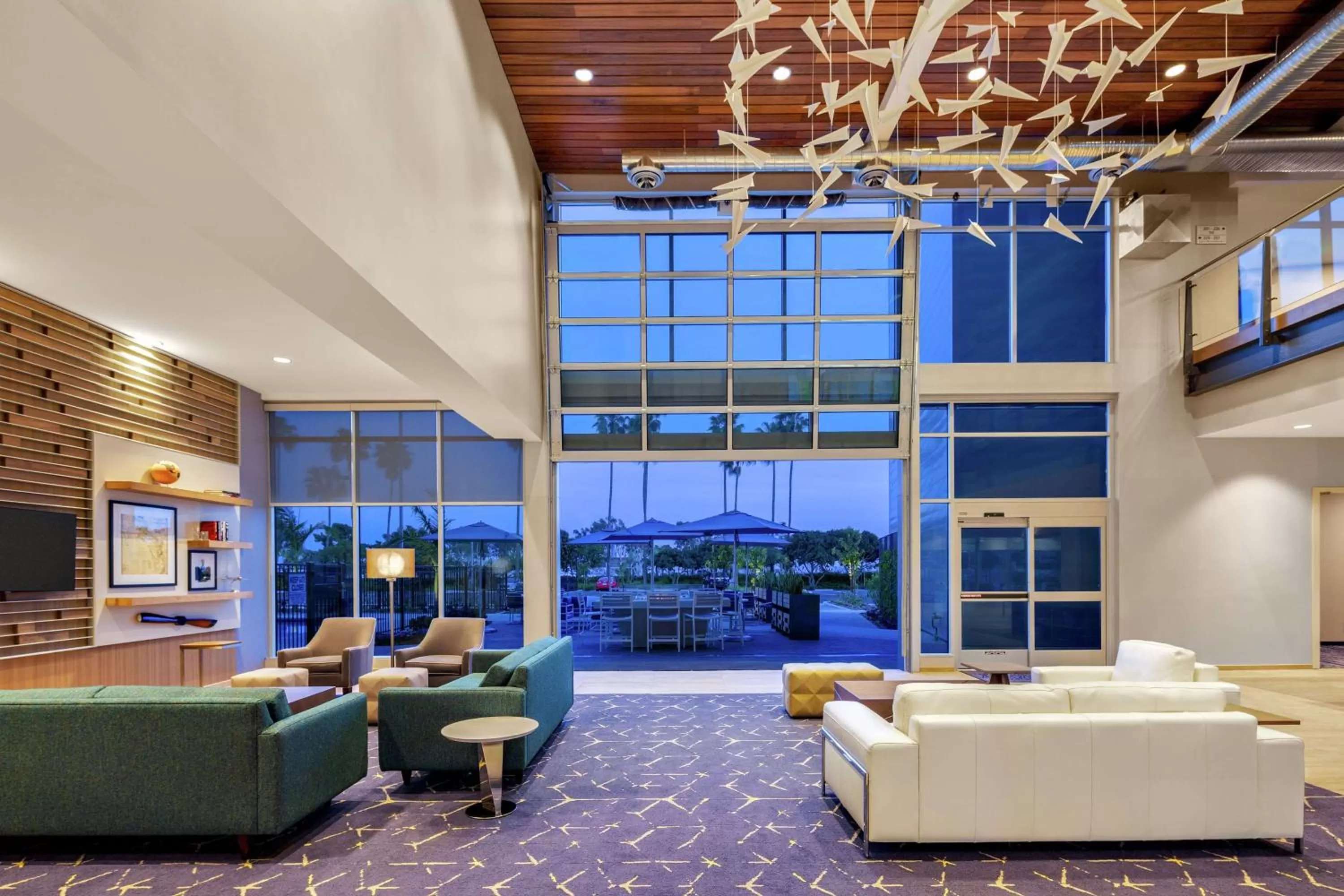 Lobby or reception in Hampton Inn & Suites San Diego Airport Liberty Station