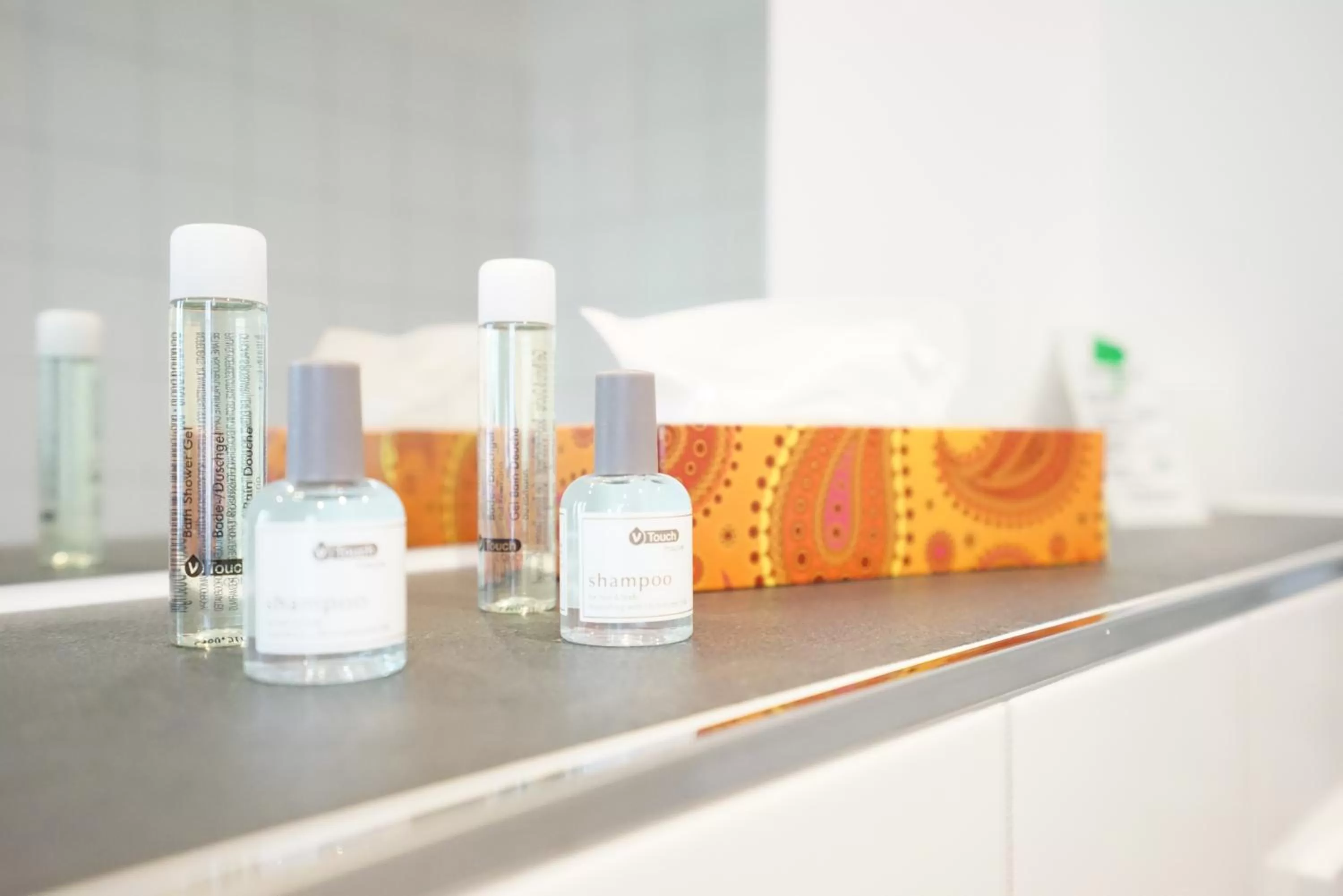 Bathroom in Ruhr Inn Hotel