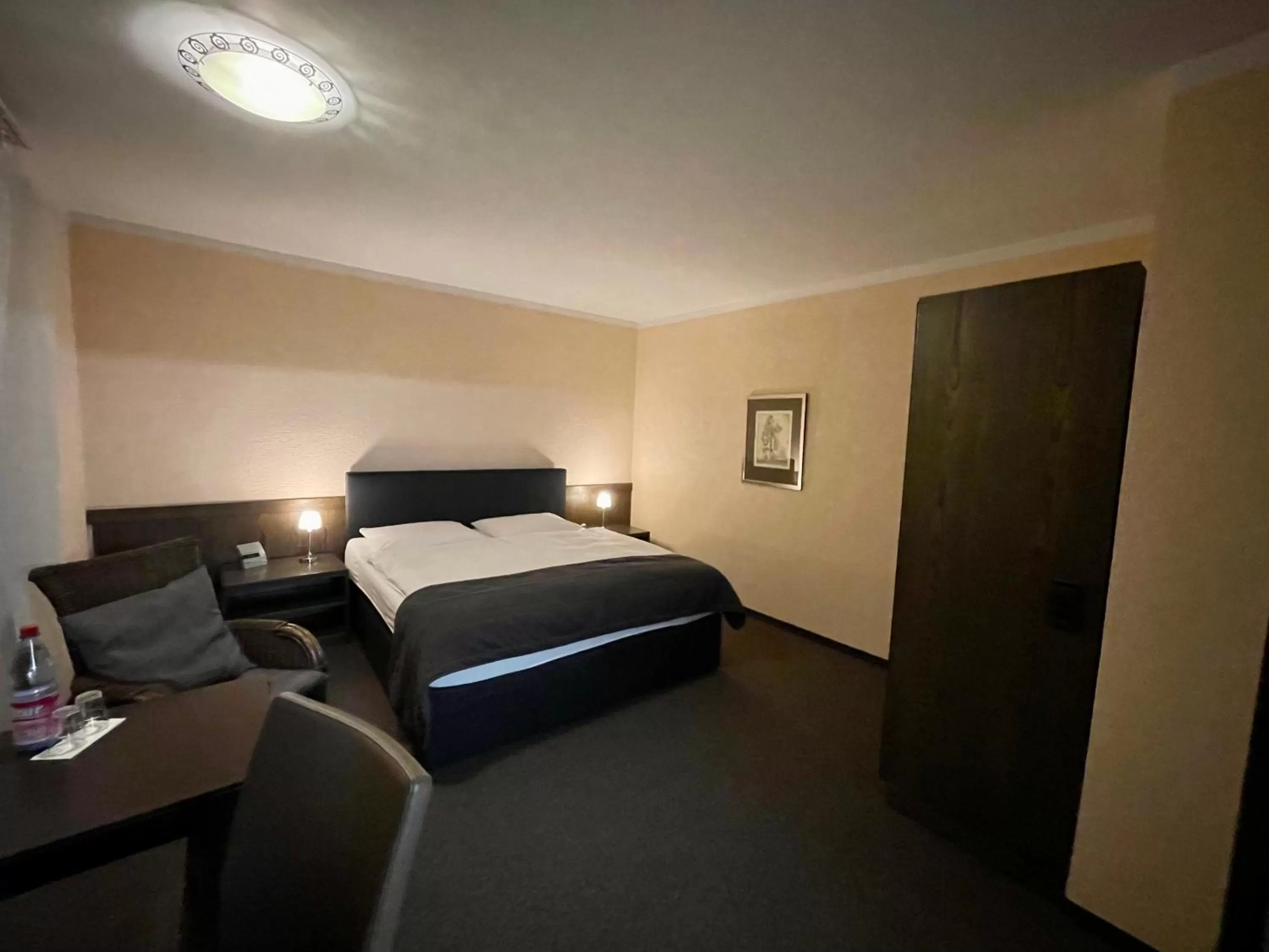 Bed in Hotel Brunnenhof