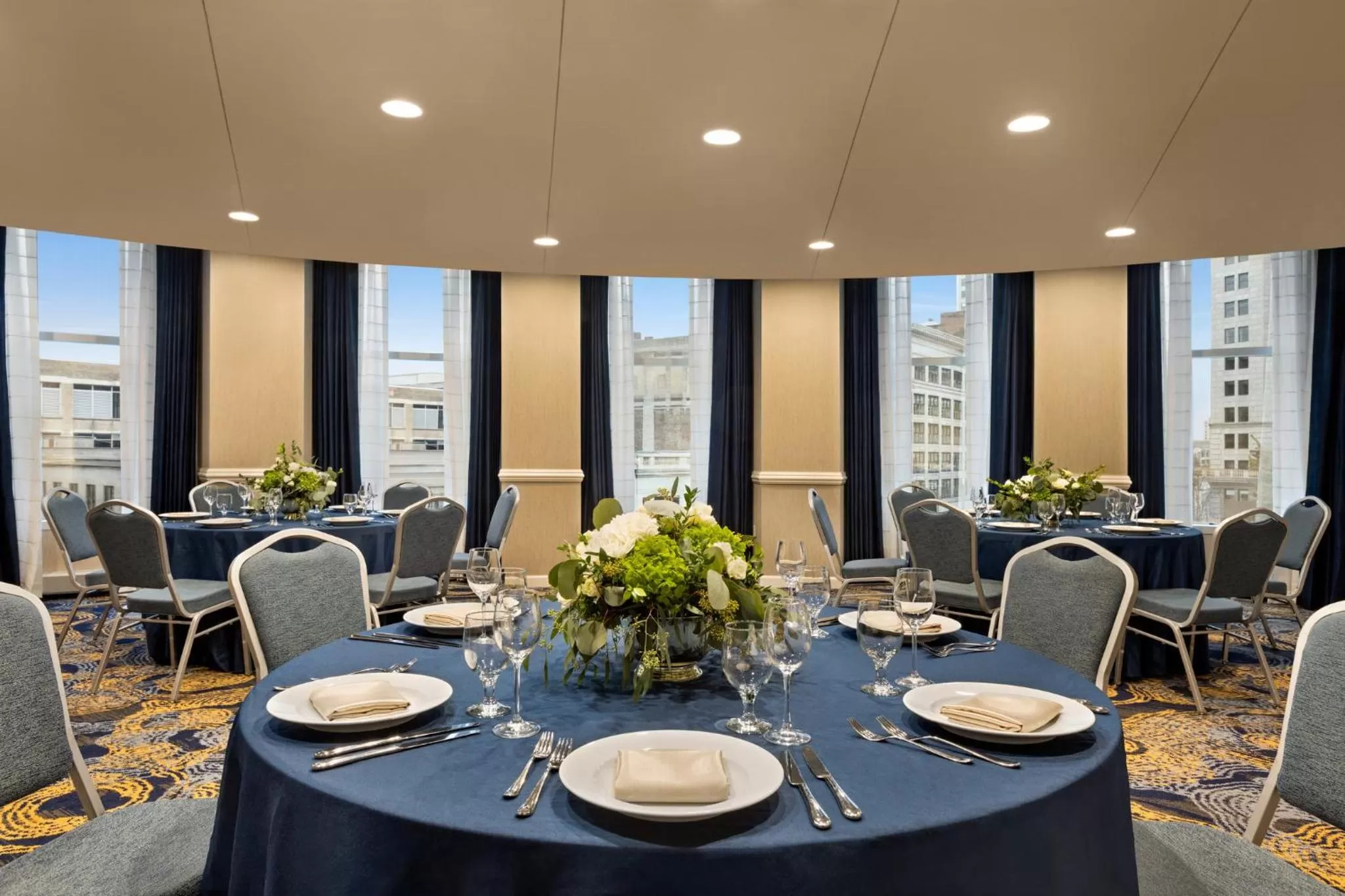 Meeting/conference room in Crowne Plaza Cleveland at Playhouse Square by IHG