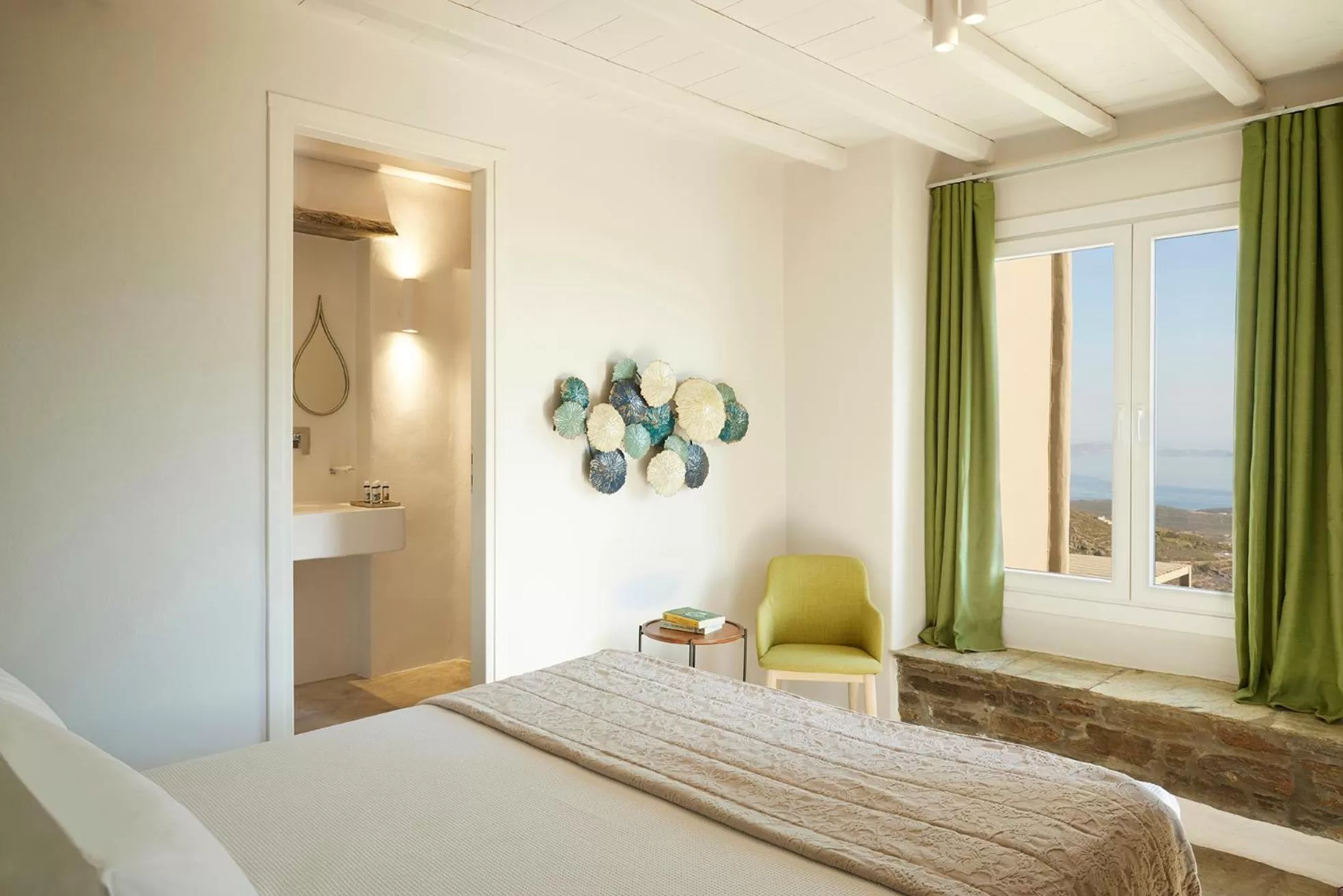 Photo of the whole room, Bed in Aeolis Tinos Suites