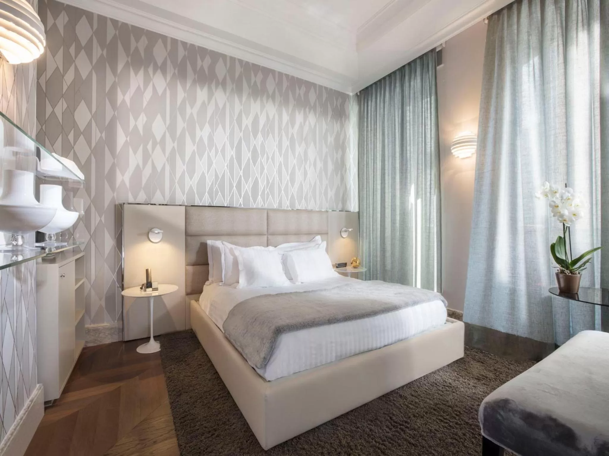 Photo of the whole room, Bed in Hotel Palazzo Manfredi – Small Luxury Hotels of the World