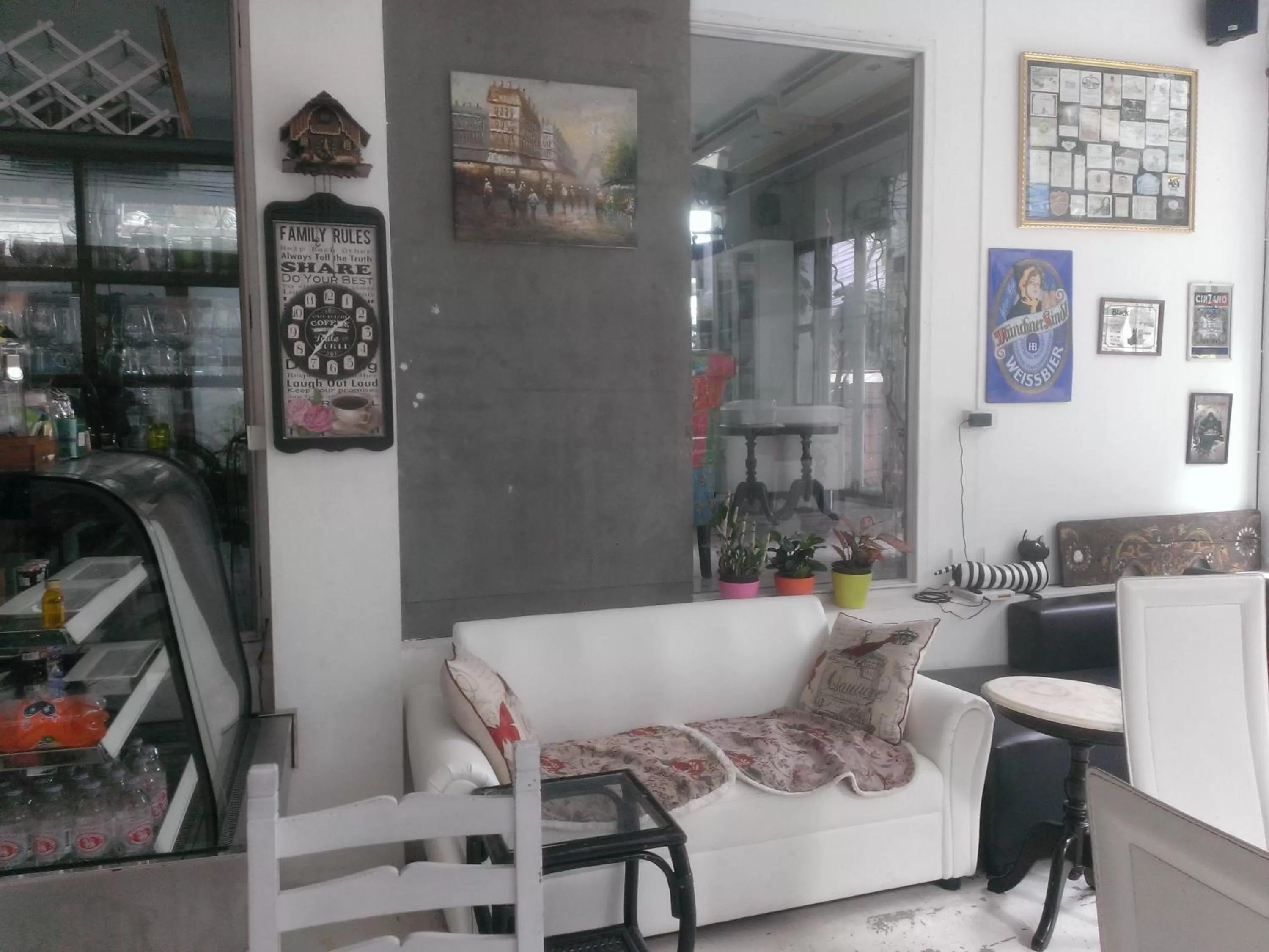 Decorative detail in Oriental Smile Hotel