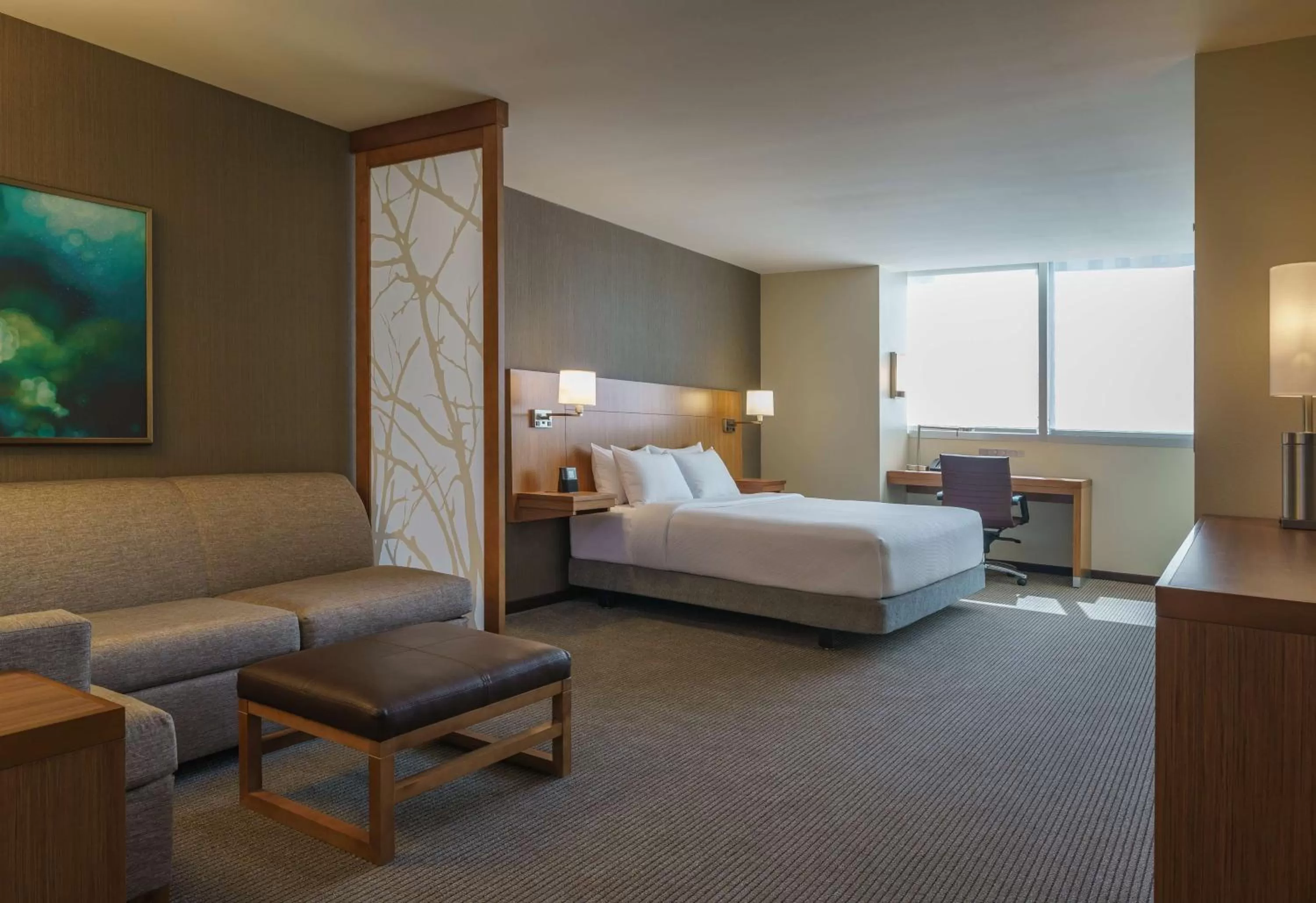 Photo of the whole room, Bed in Hyatt Place Houston Galleria