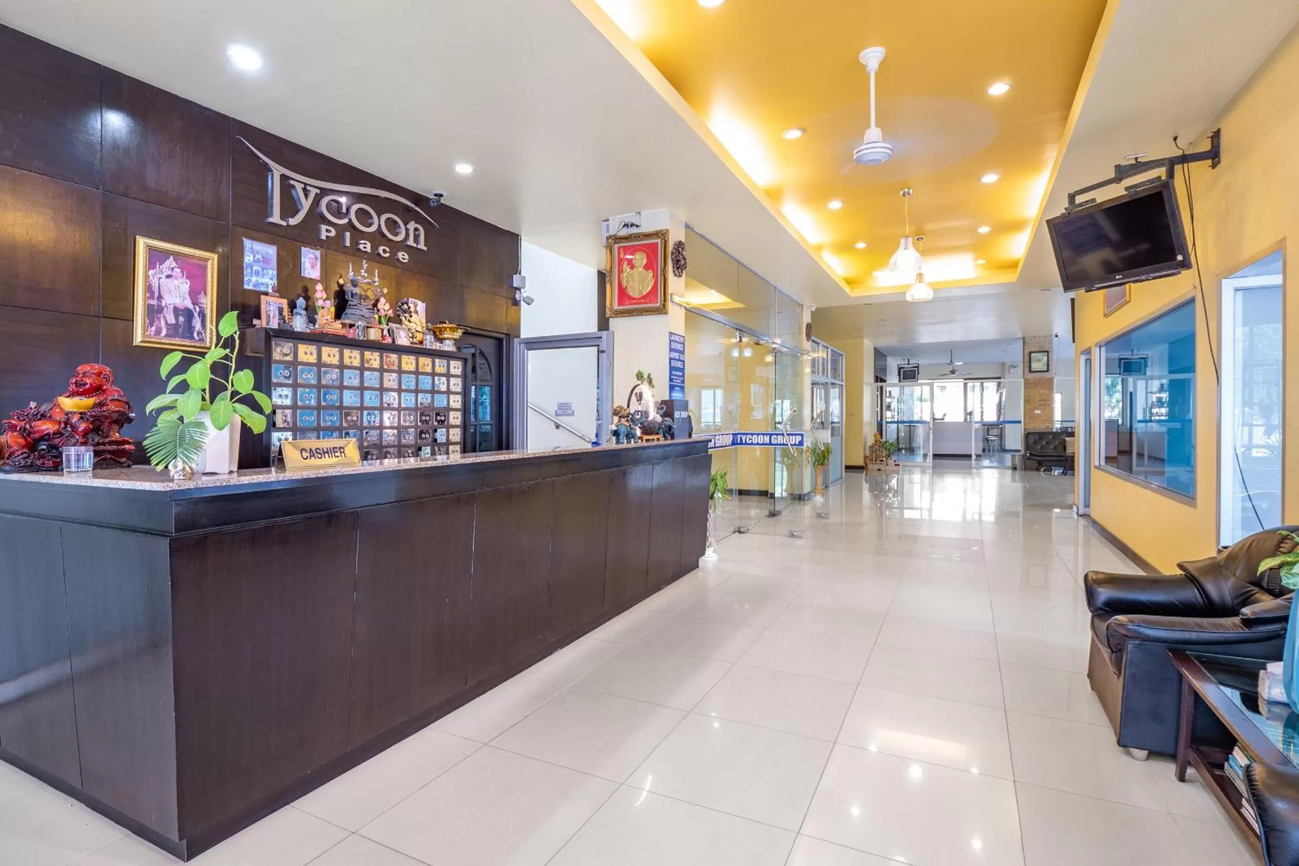 Lobby or reception in Tycoon place garden