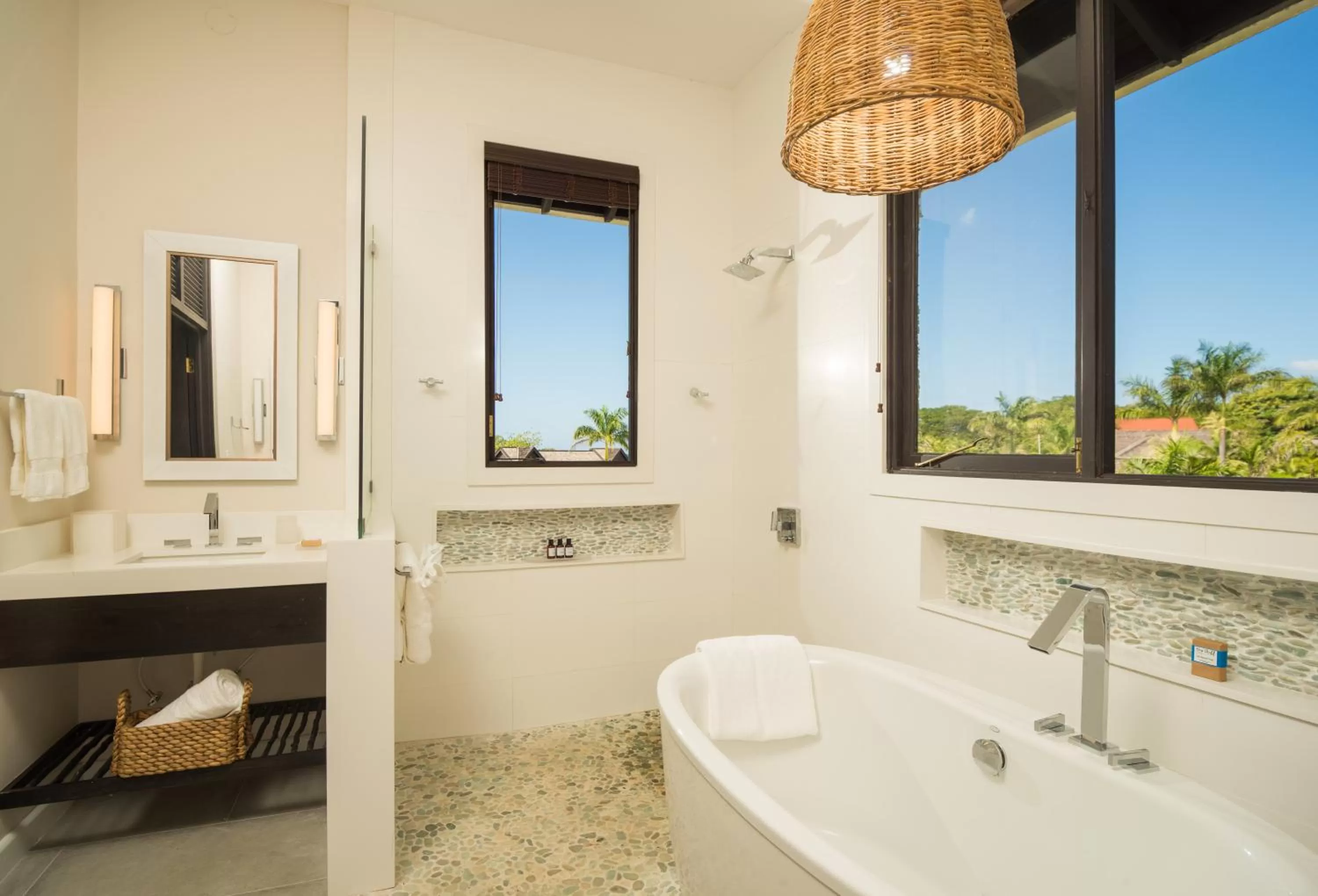 Bathroom in The Cliff Hotel