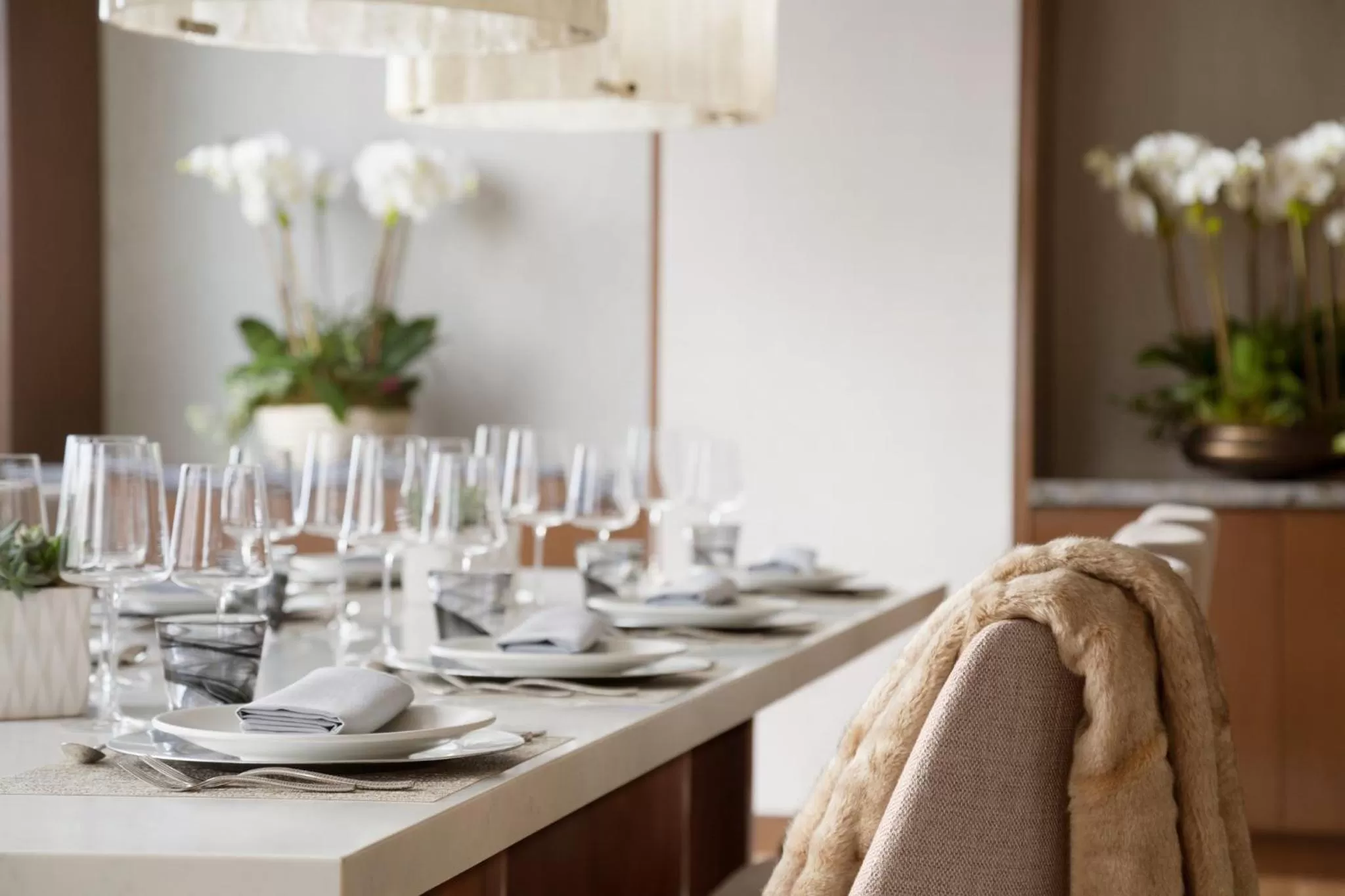 Photo of the whole room in InterContinental Houston by IHG