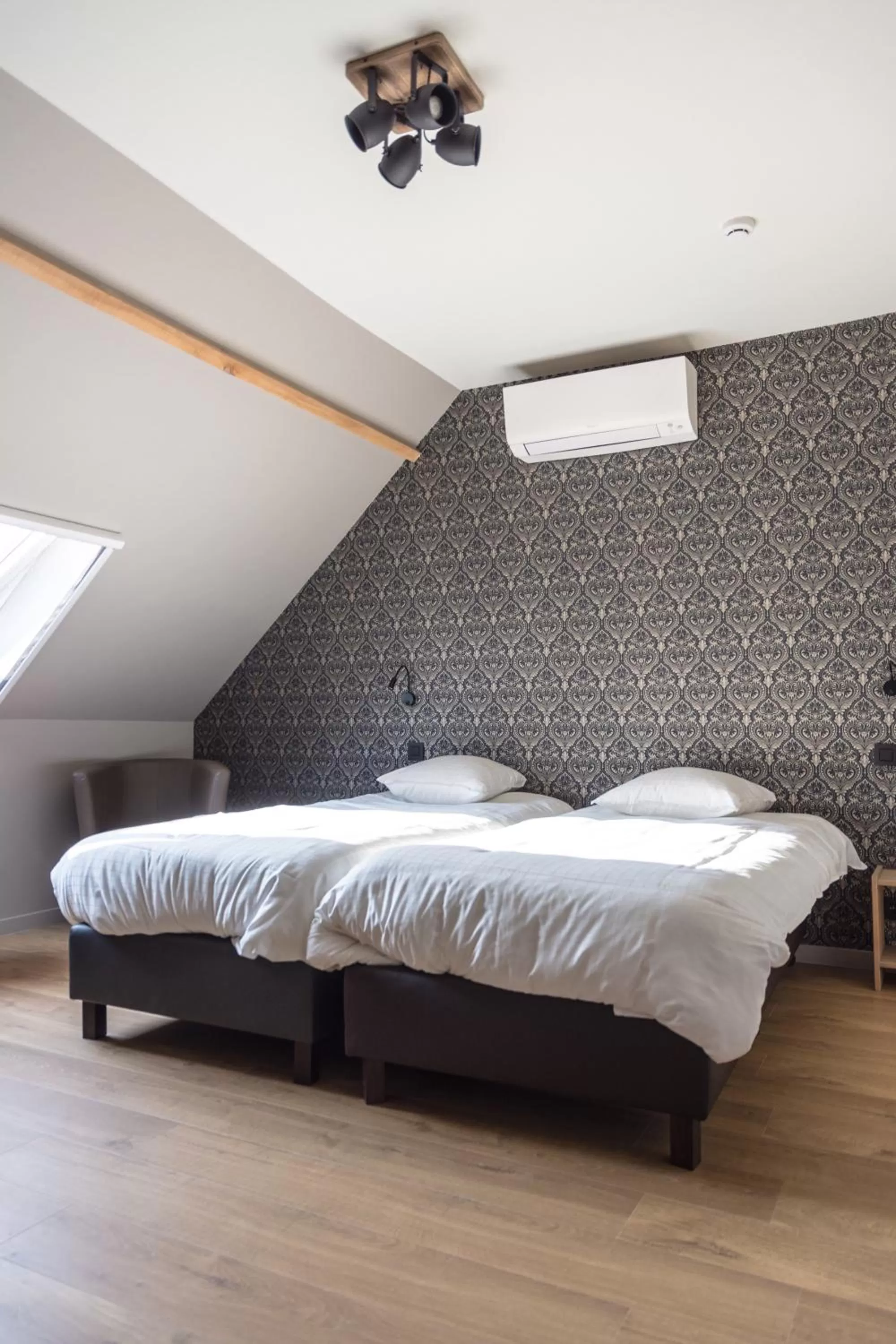 Bed in Oud Gemeentehuis