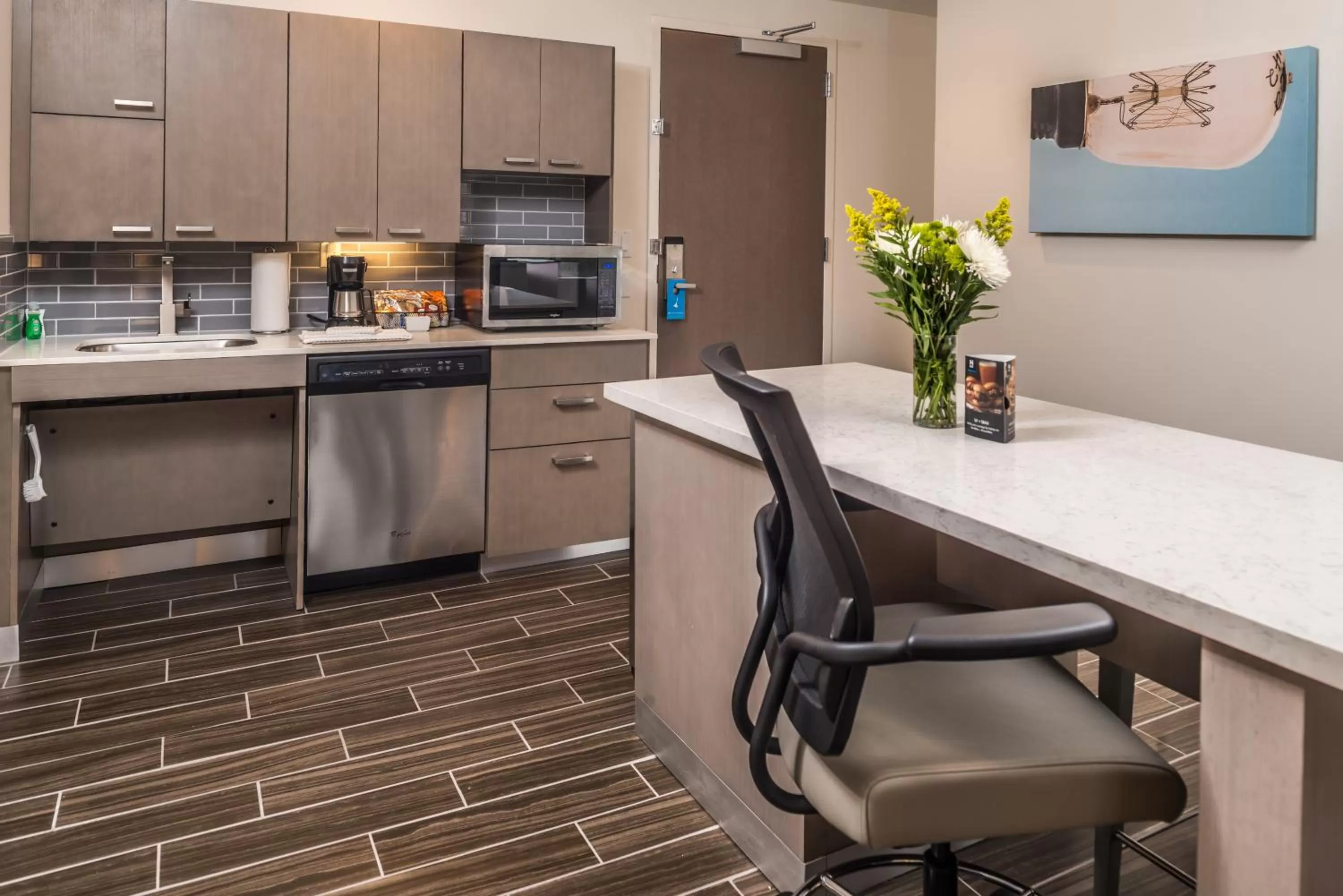 Kitchen or kitchenette in Hyatt House Raleigh/Rdu/Brier Creek
