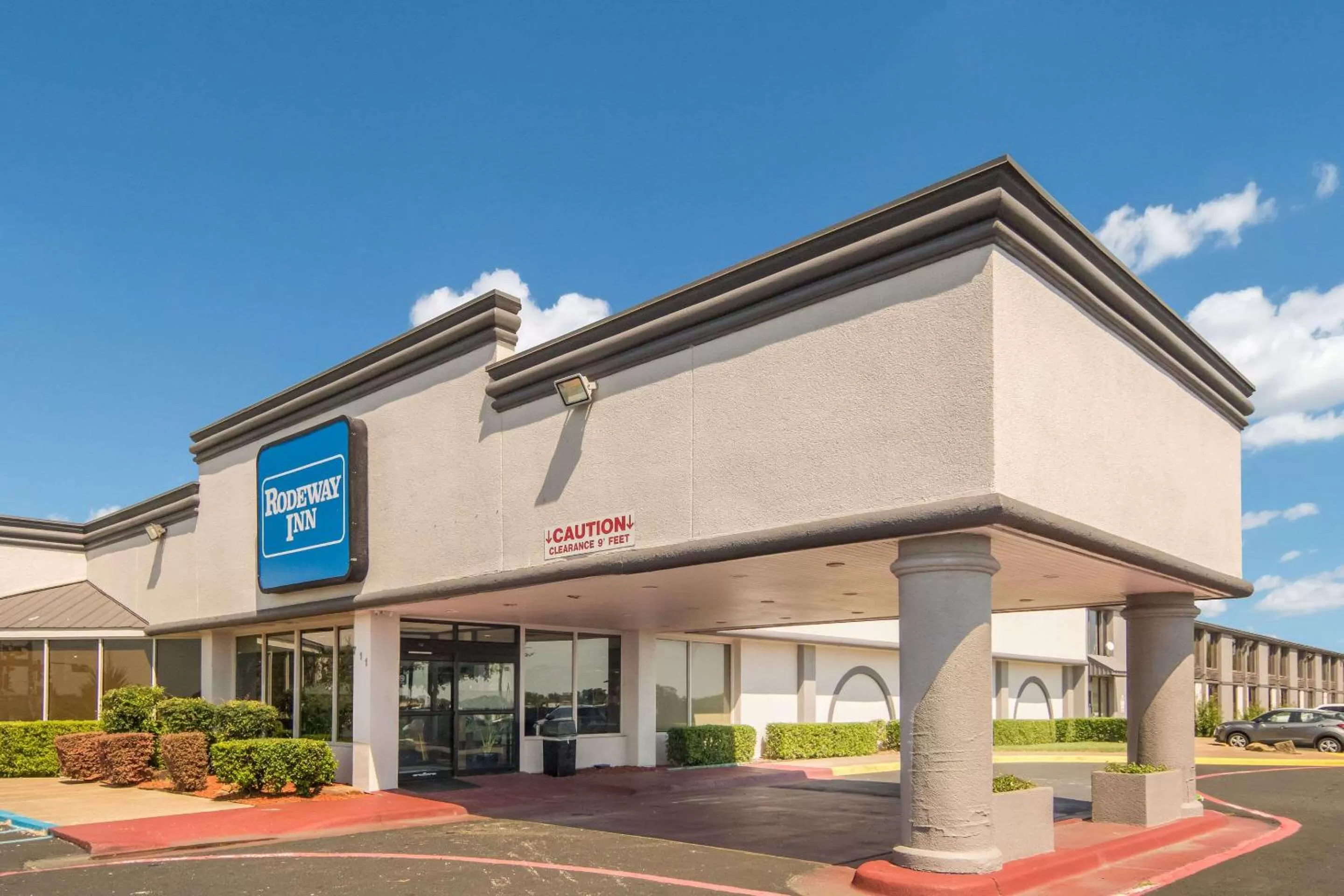 Property Building in Rodeway Inn