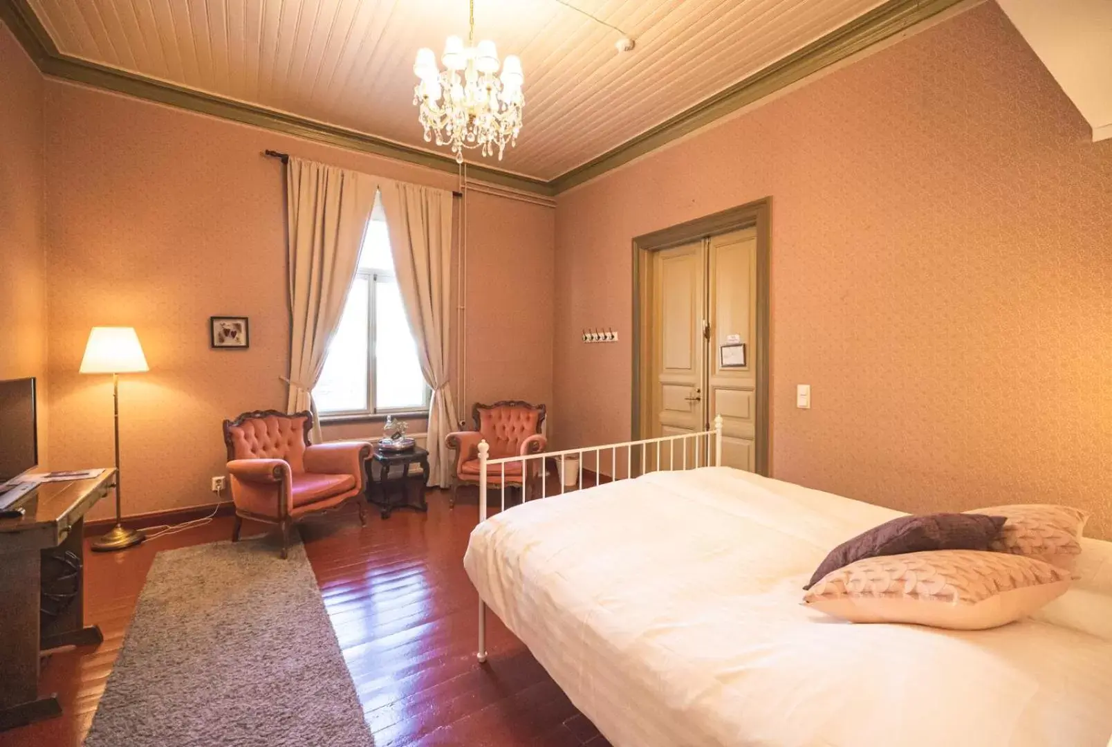 Double Room with Garden View in Cafe-Restaurant & Hotel Saima Double Room with Garden View in Cafe-Restaurant & Hotel Saima