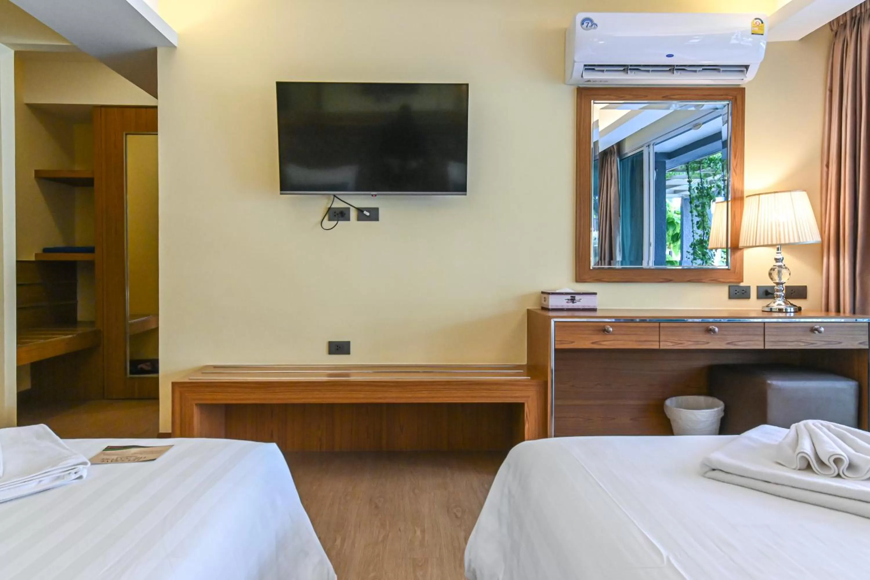 Photo of the whole room, Bed in Golden Sea Hua Hin - SHA Extra Plus