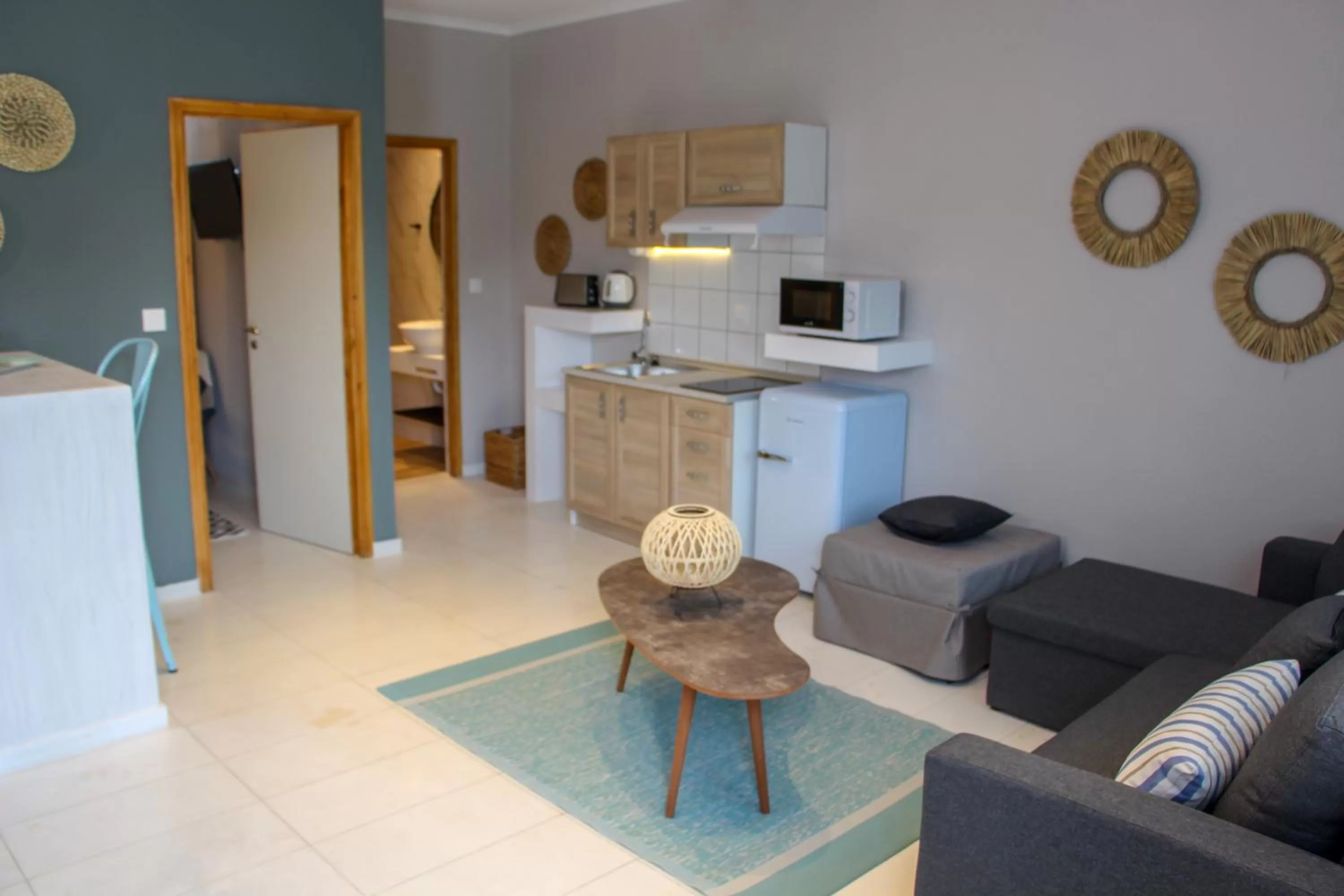 Seating area in Lamprini's Deluxe Studios