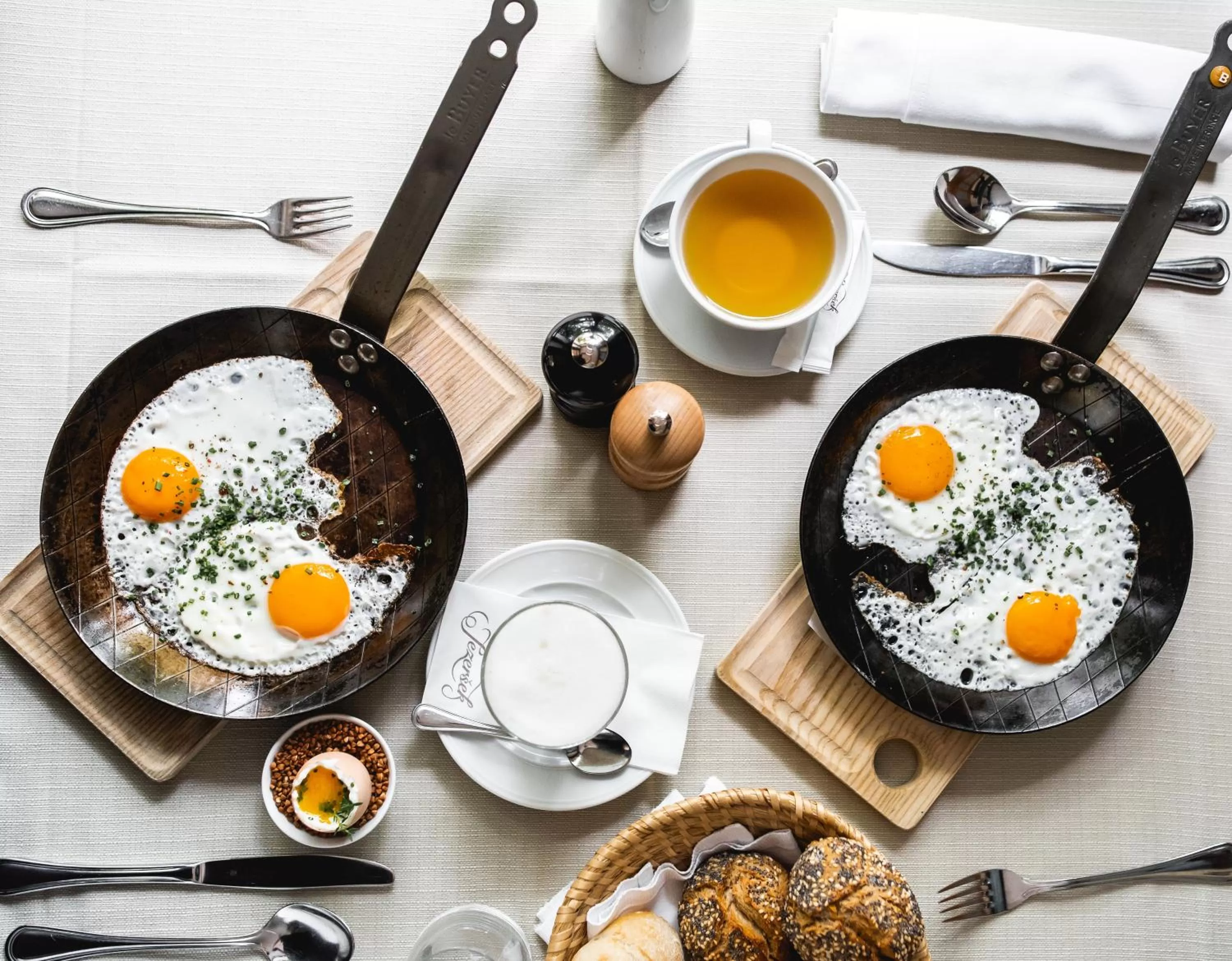 Food and drinks in Hotel Dvor Jezersek Brnik