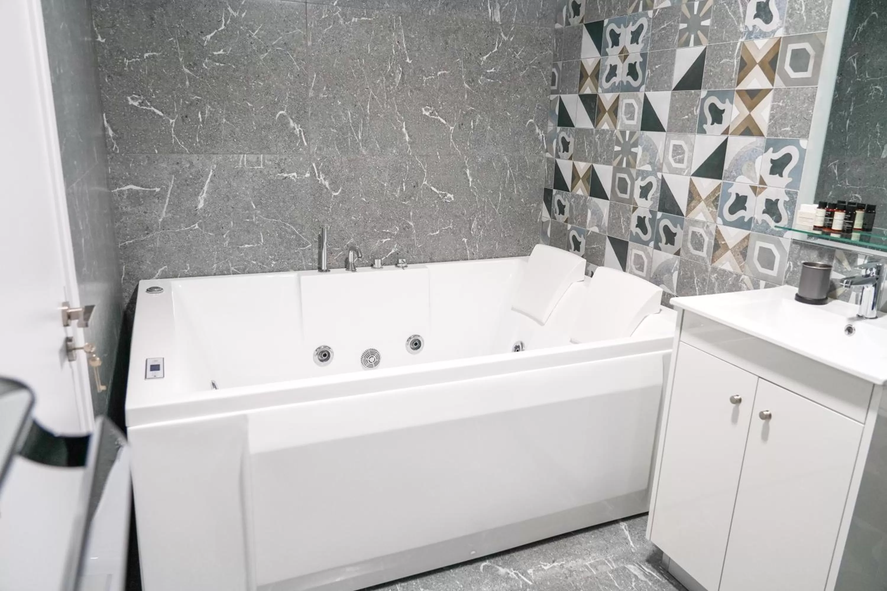 Kamaroporta Luxury Apartments