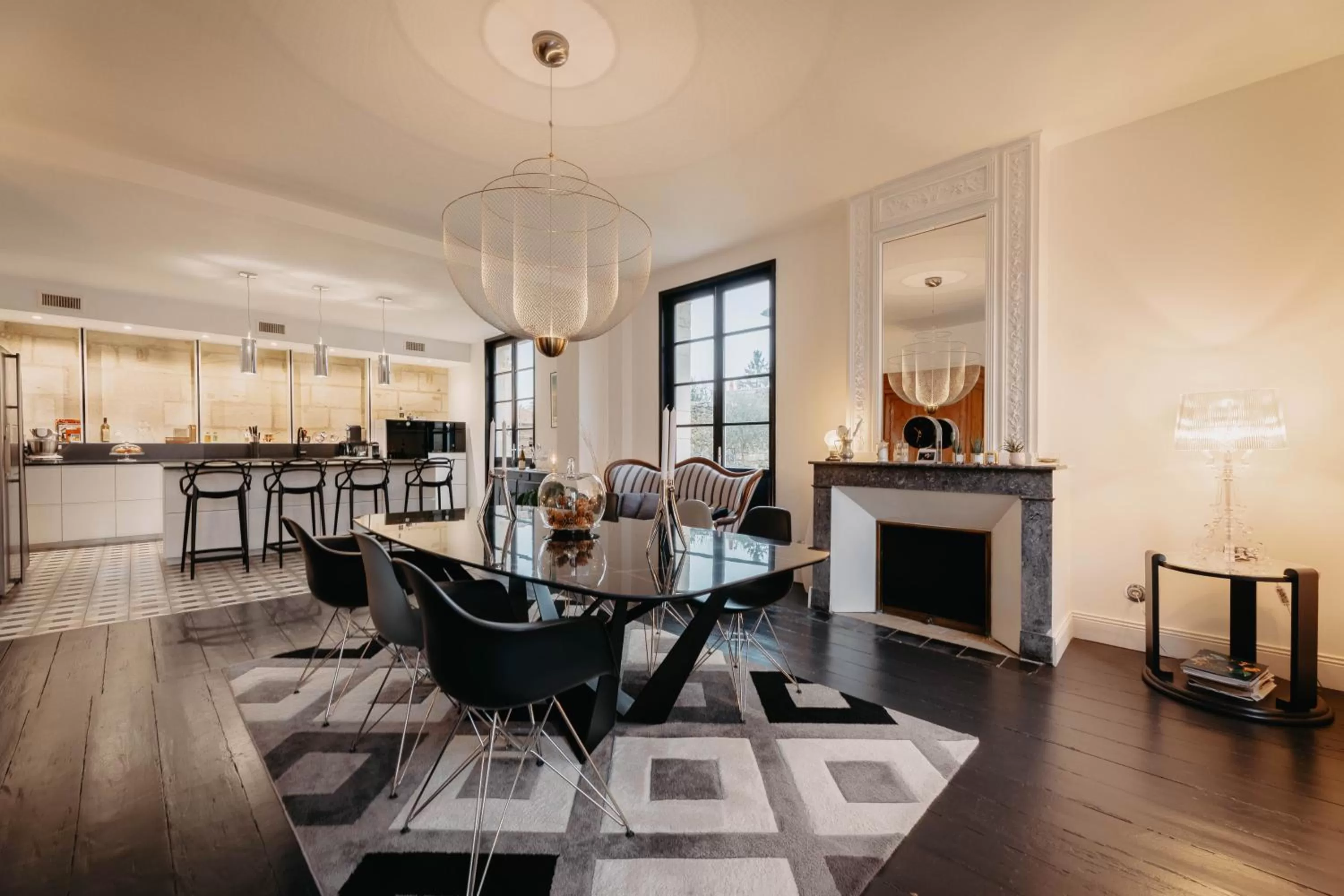 Property building in La Maison de Milie