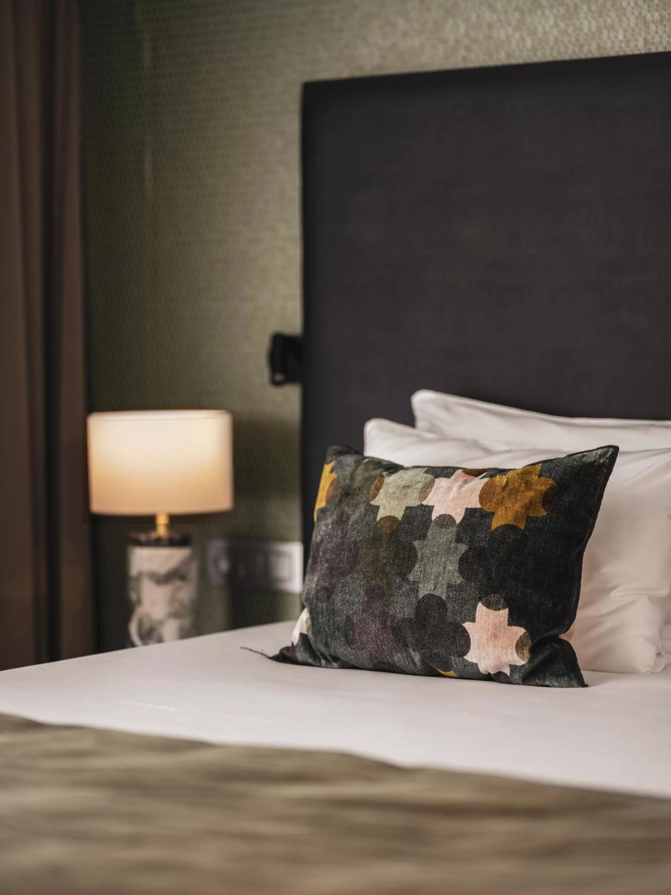 Decorative detail, Bed in Le Rayz Vendome