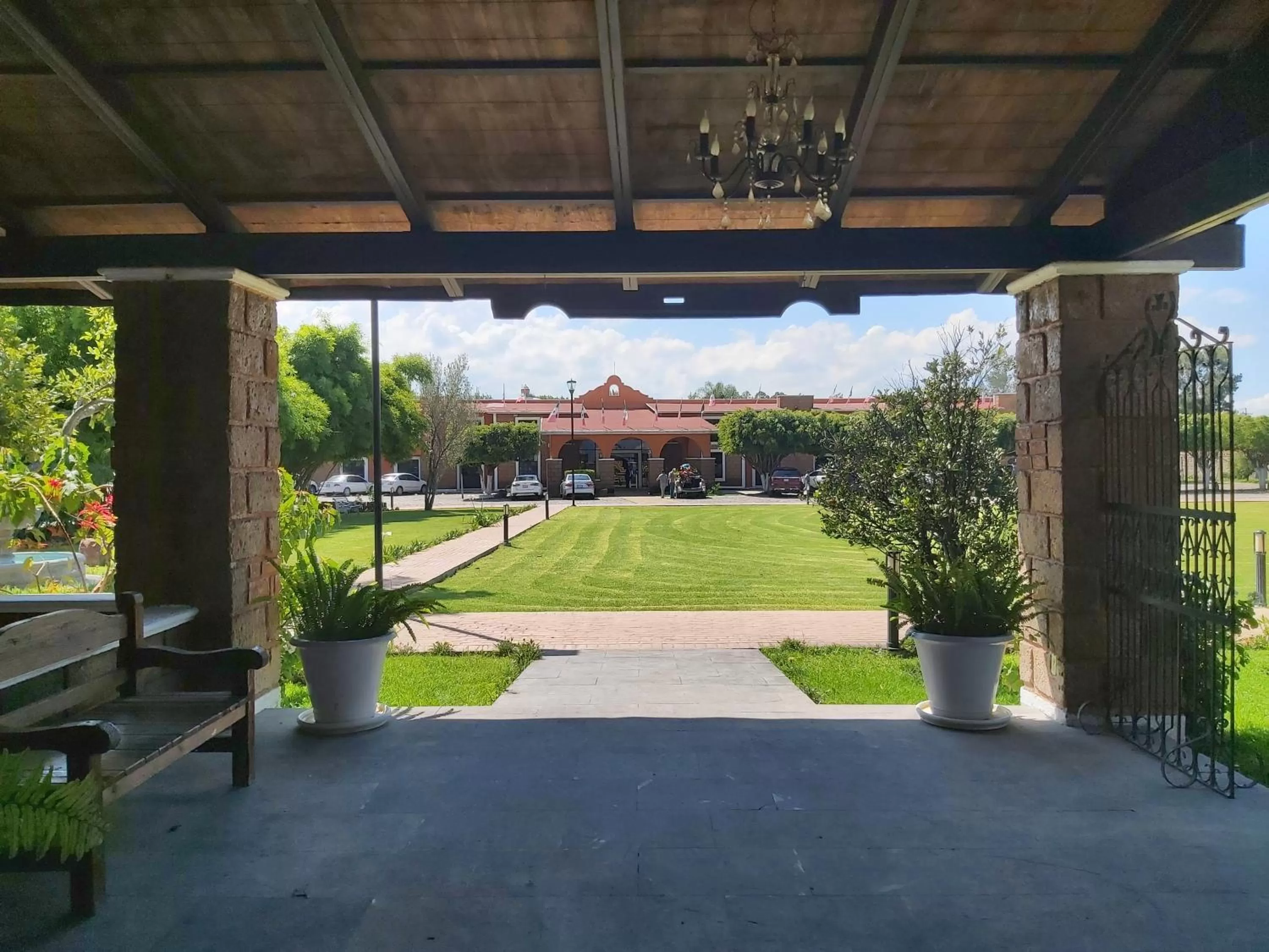 Garden in Hotel Meson del Puente