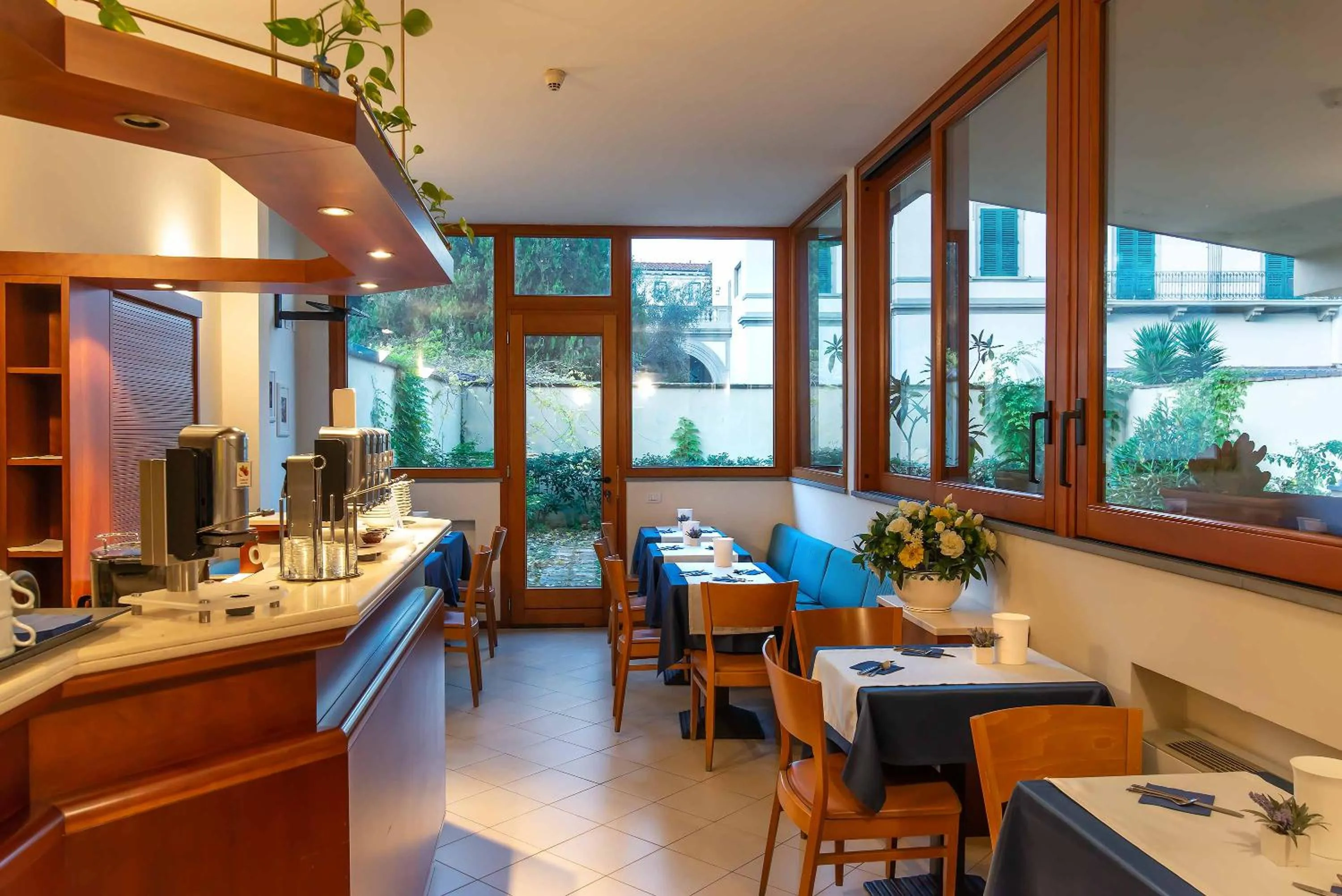 Breakfast in Hotel Bonifacio