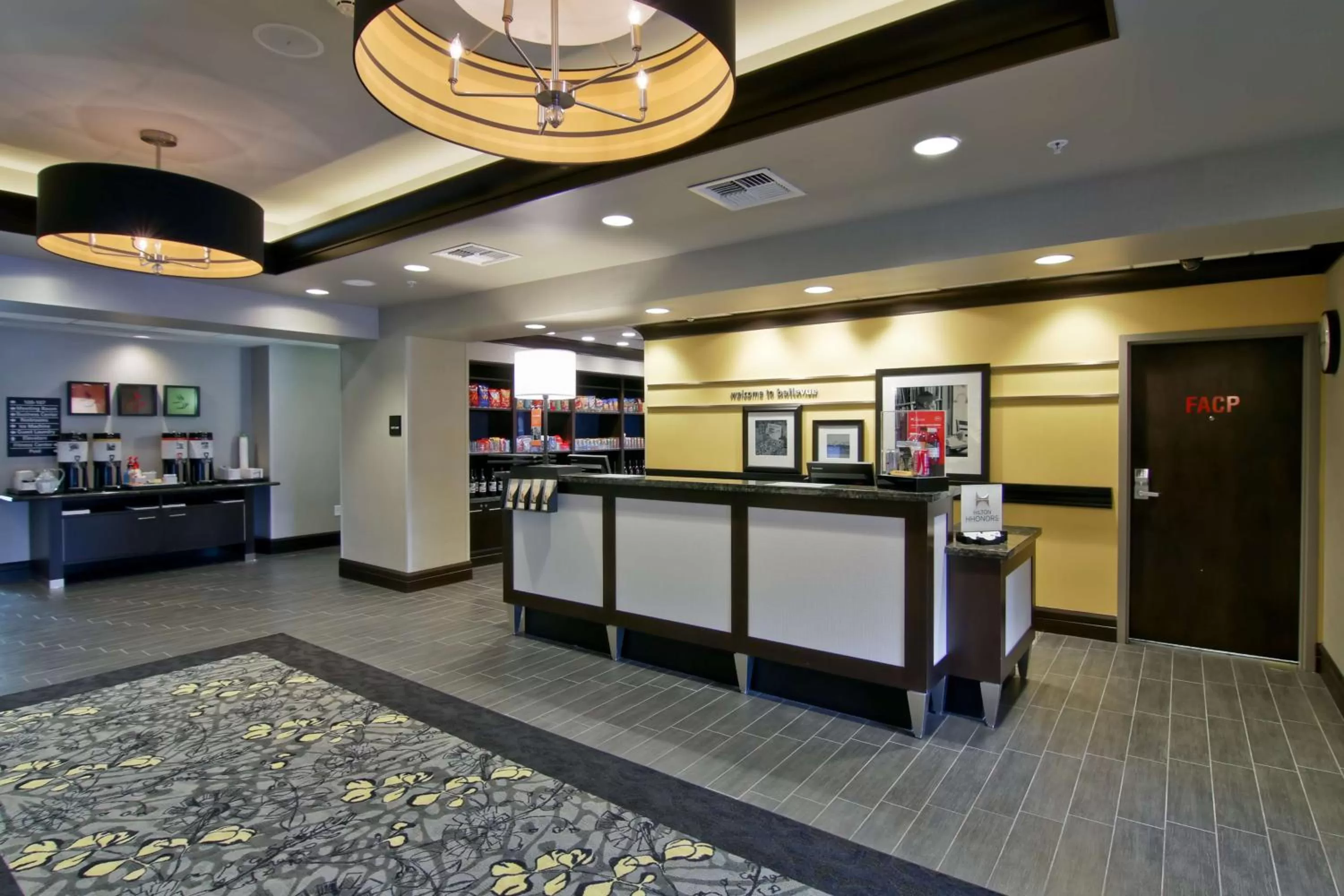 Lobby or reception in Hampton Inn & Suites Bellevue Downtown/Seattle